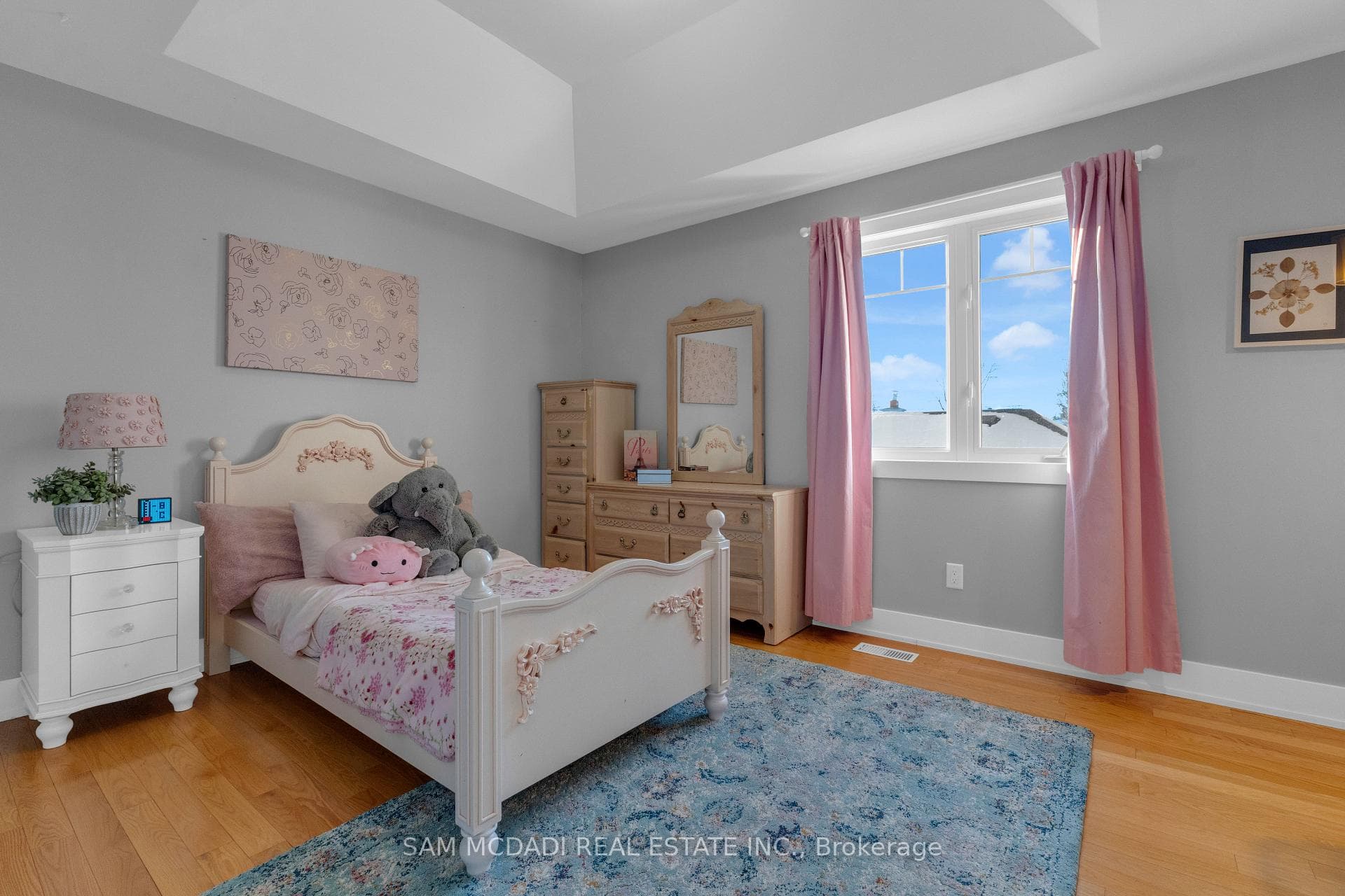 38 Pine Avenue photo 23