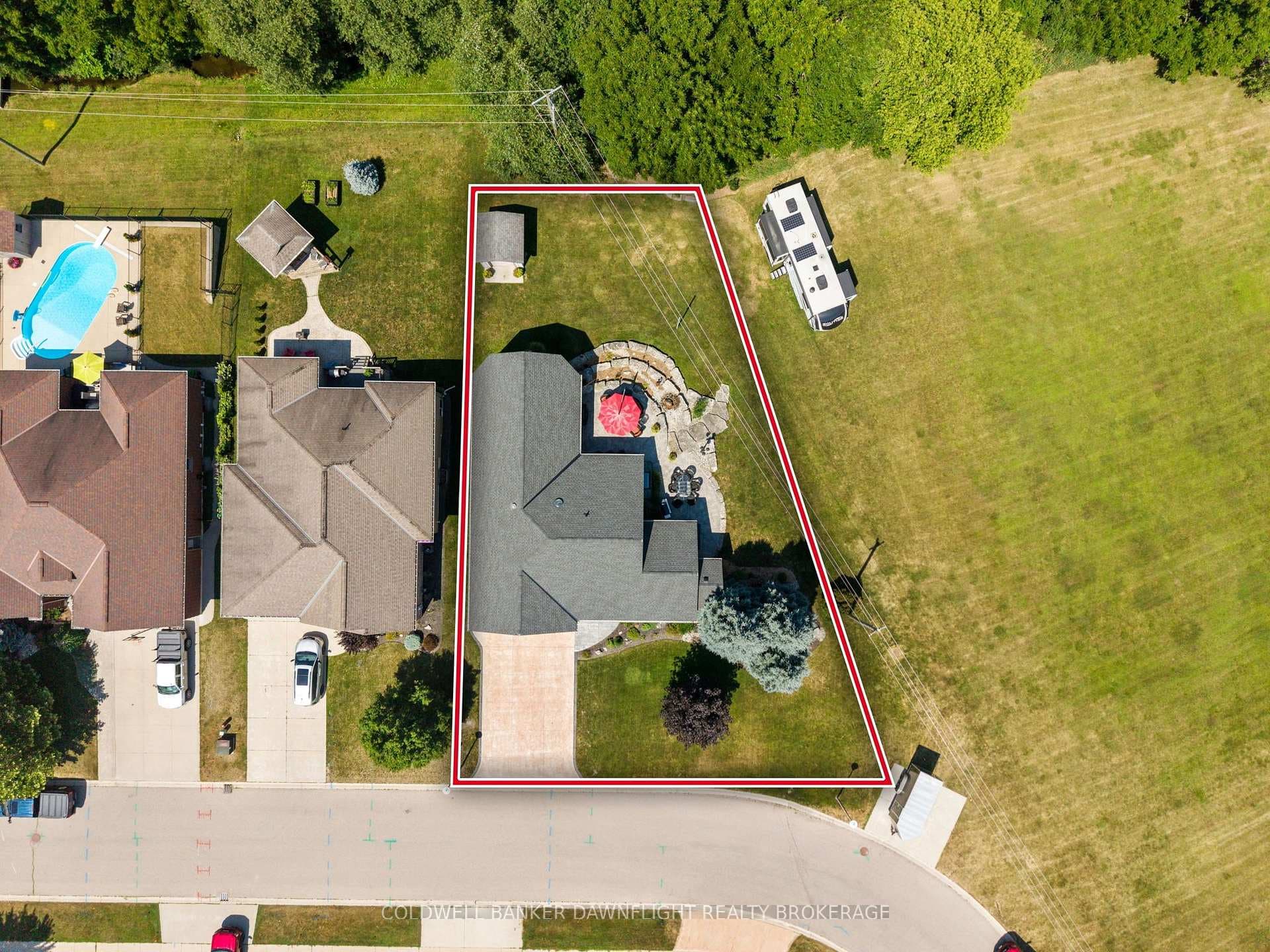51 Snider Crescent photo 3