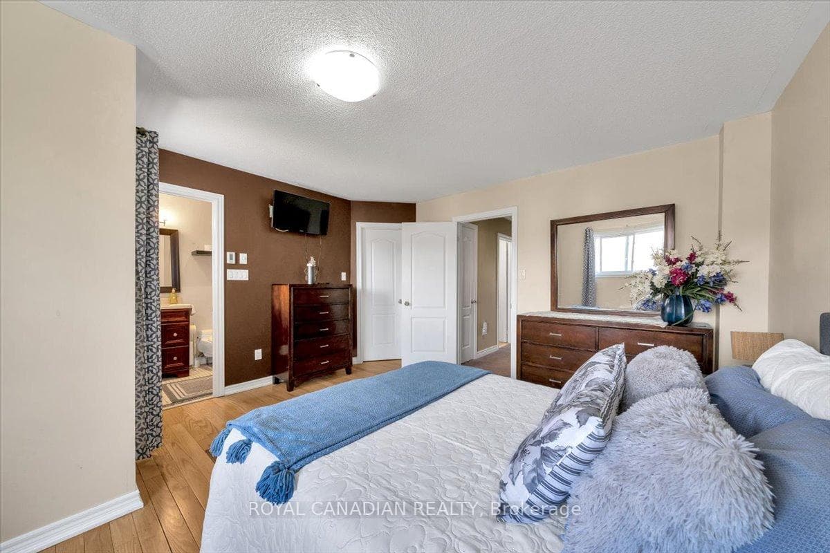 47 Smales Drive photo 21