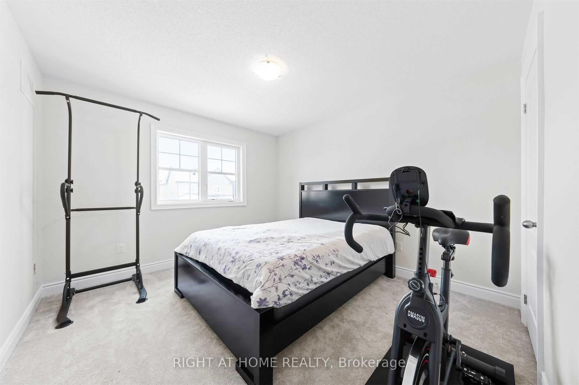 1172 Peelar Crescent photo 21