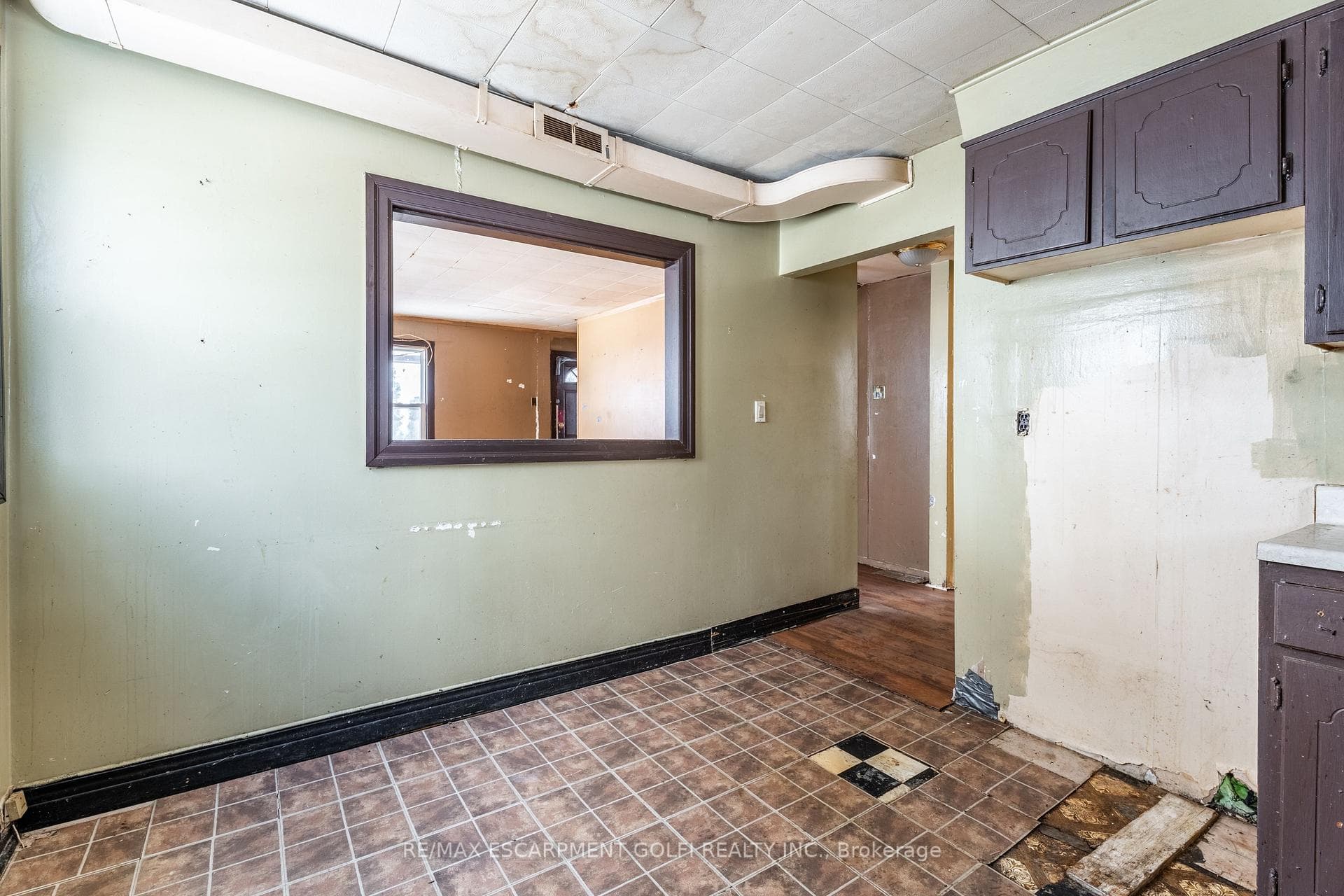6143 Churchill Street photo 16