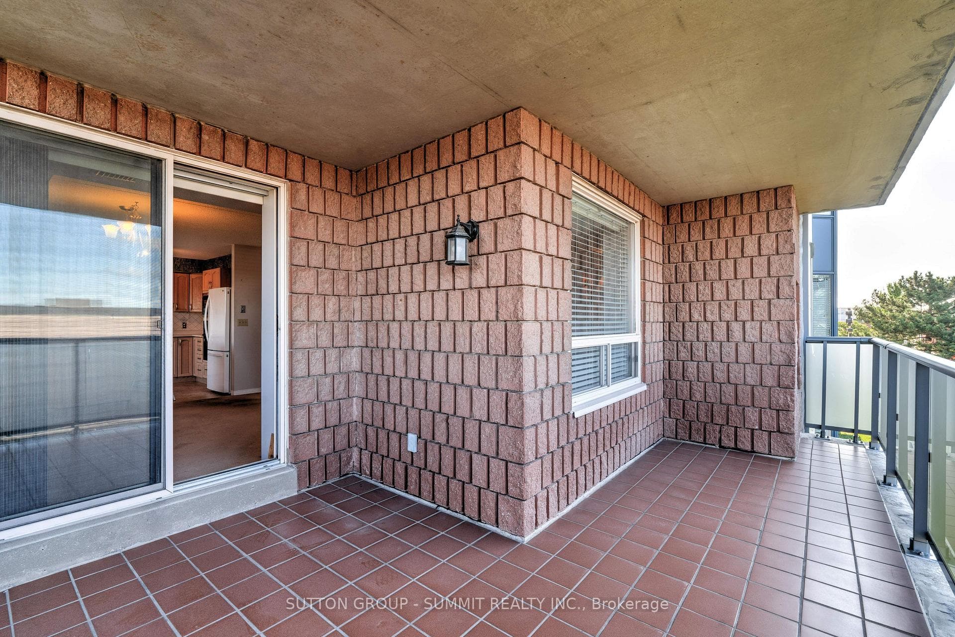 870 Upper Wentworth Street Unit 202 photo 18
