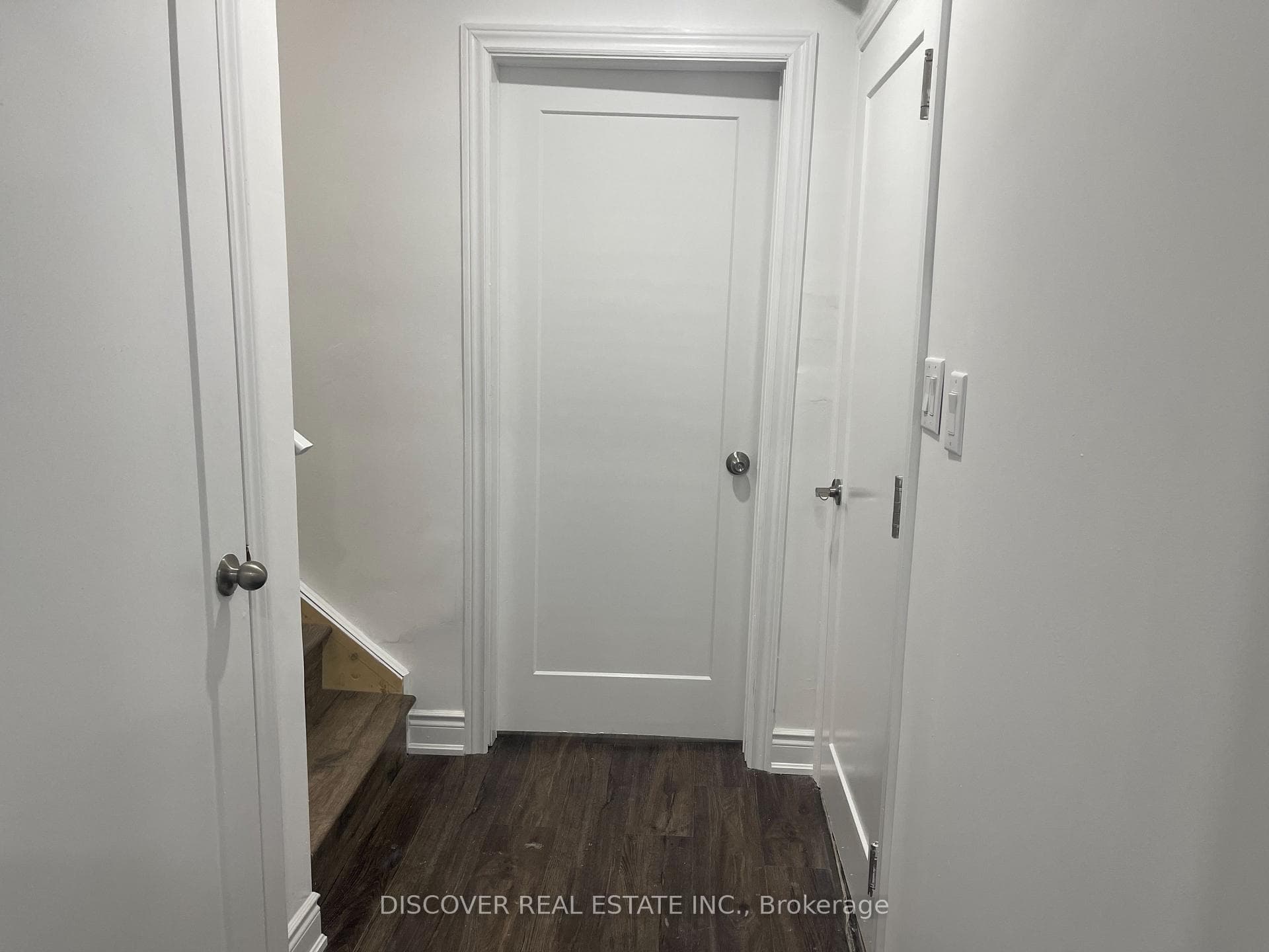 809 Bloor Street Unit Bsmt photo 8