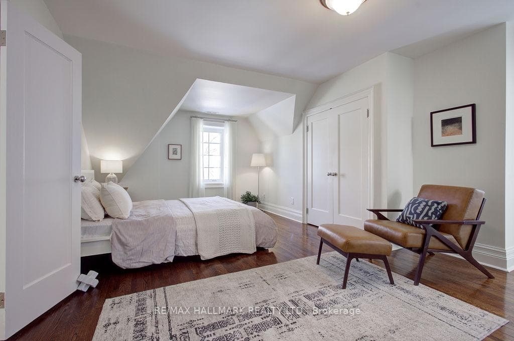 19 Whitney Avenue photo 32