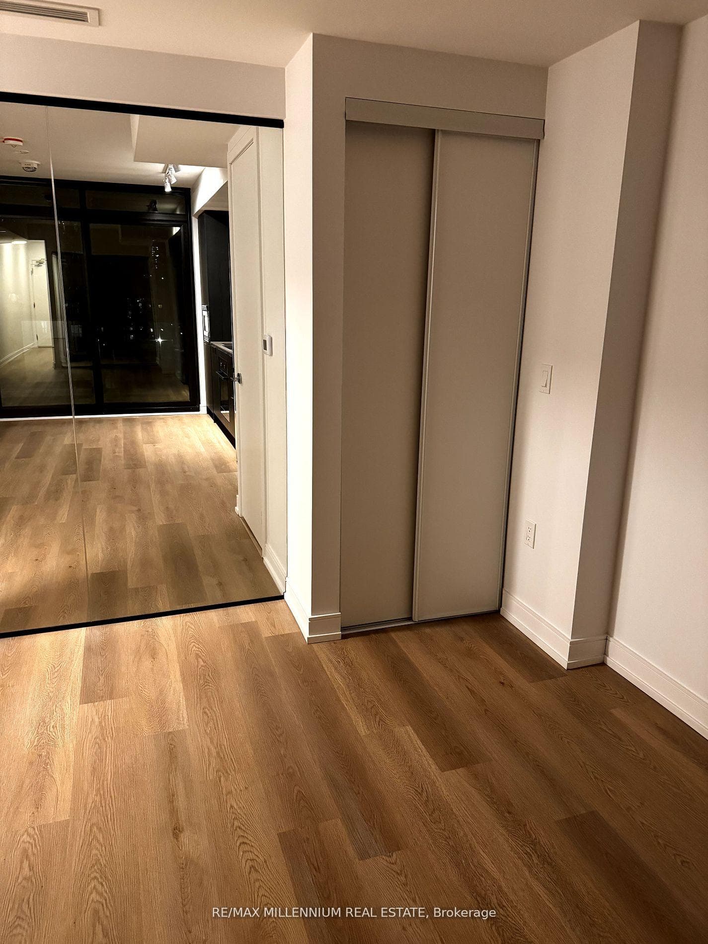 1 Jarvis Street Unit 809 photo 18