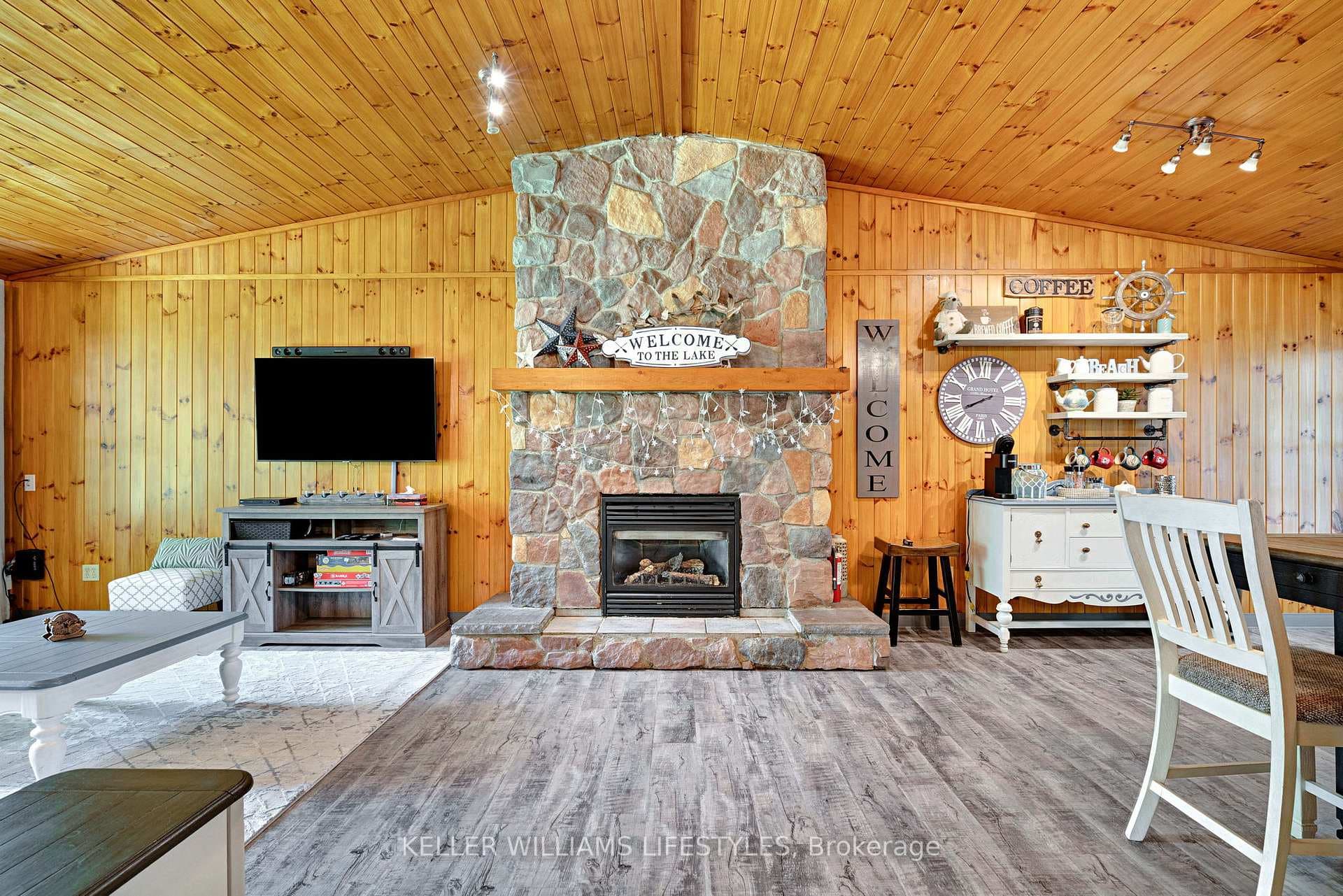 6238 London Road photo 7