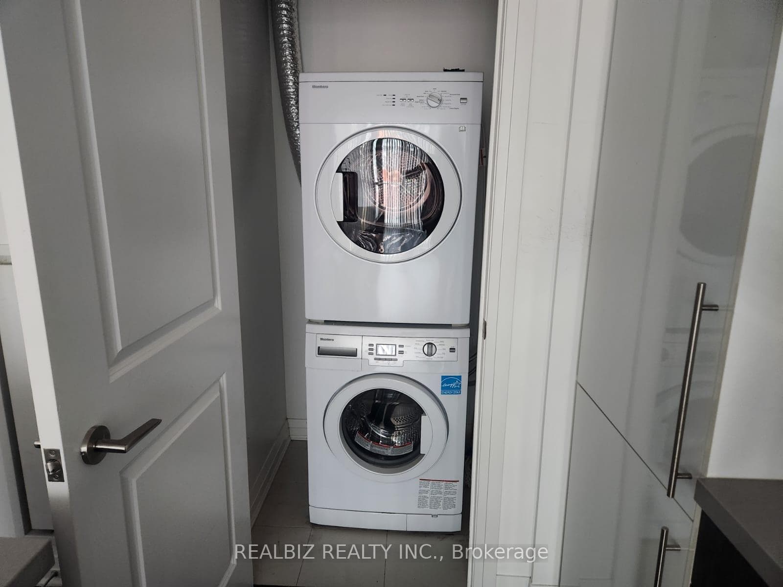 8 Mercer Street Unit 1209 photo 4