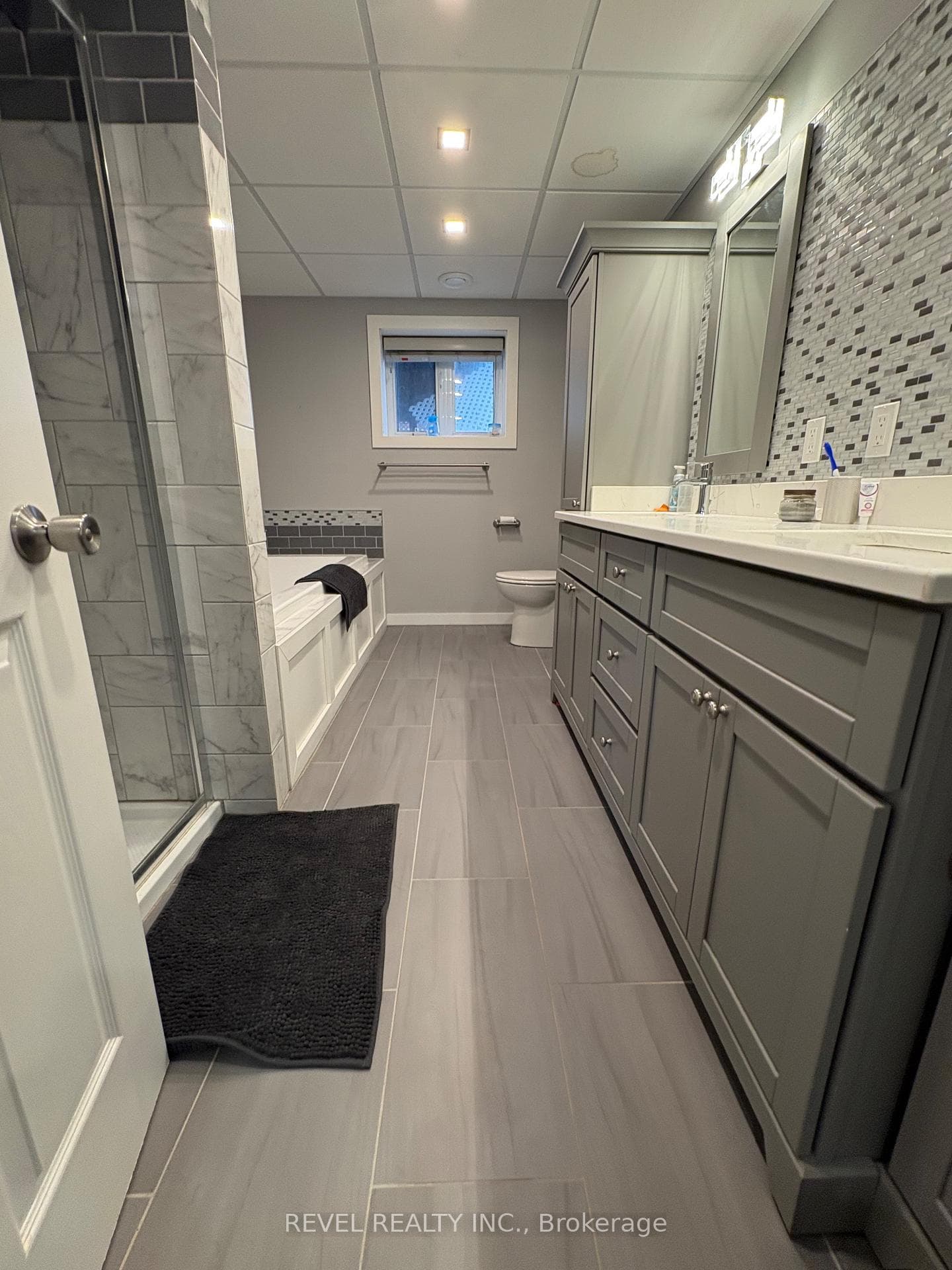 97 Fourteenth Avenue photo 31