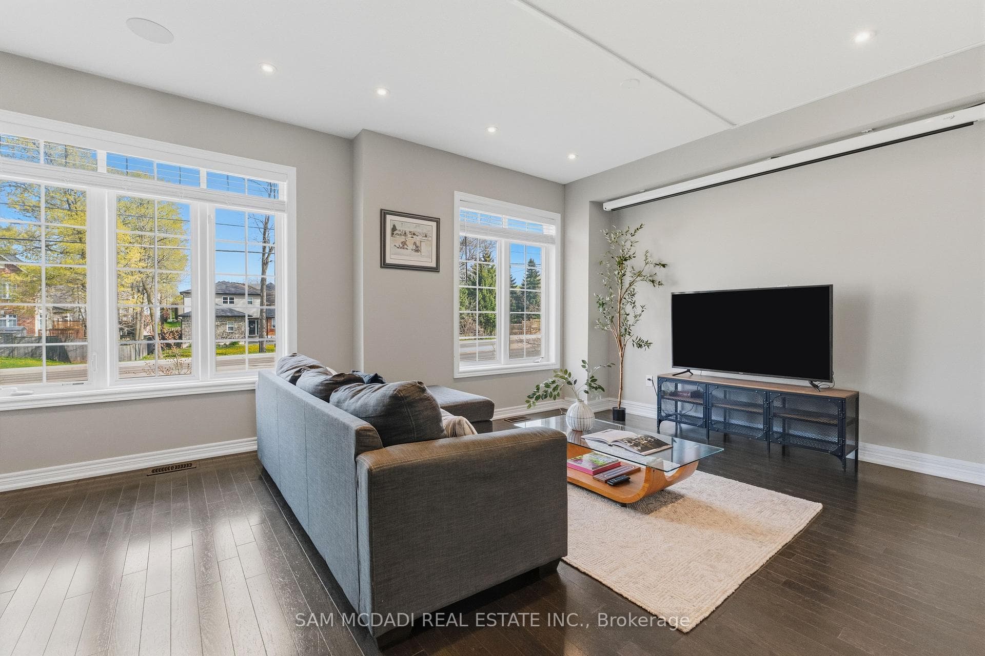 215 Dundas Street Unit 9 photo 6