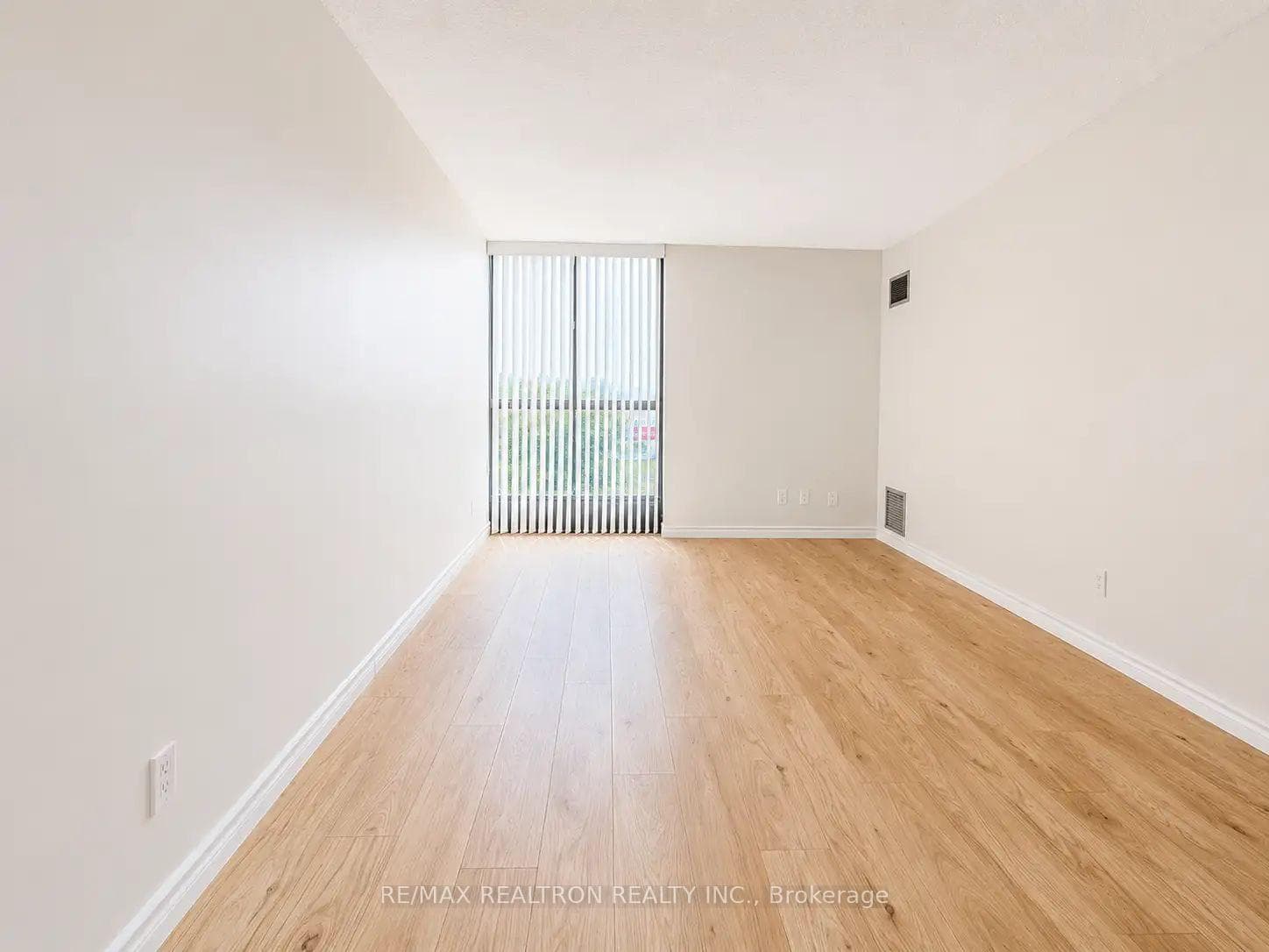 40 Baif Boulevard Unit 506 photo 18