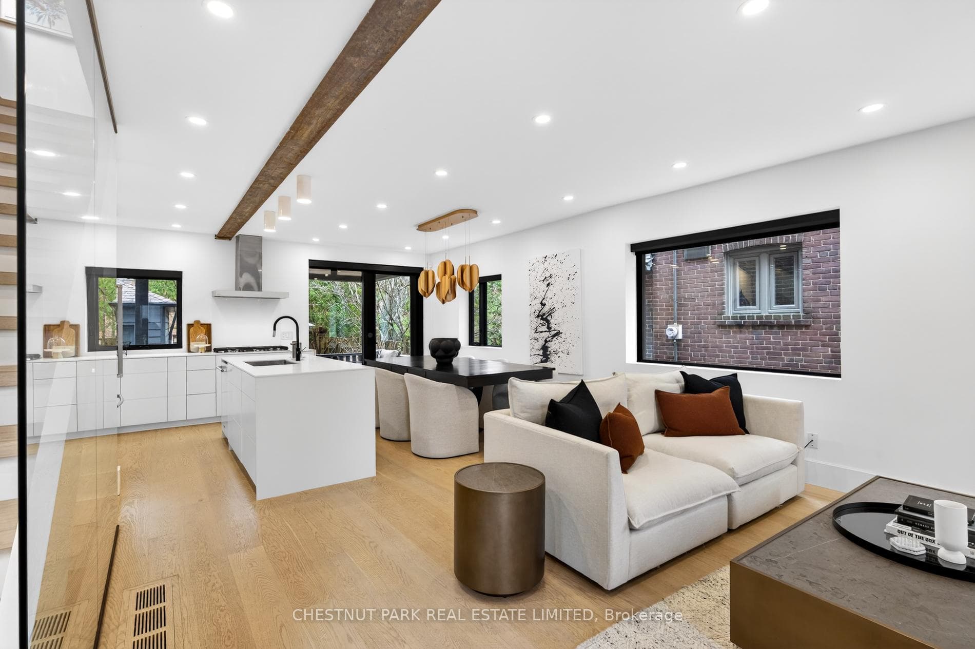 3 St Hilda's Avenue photo 3
