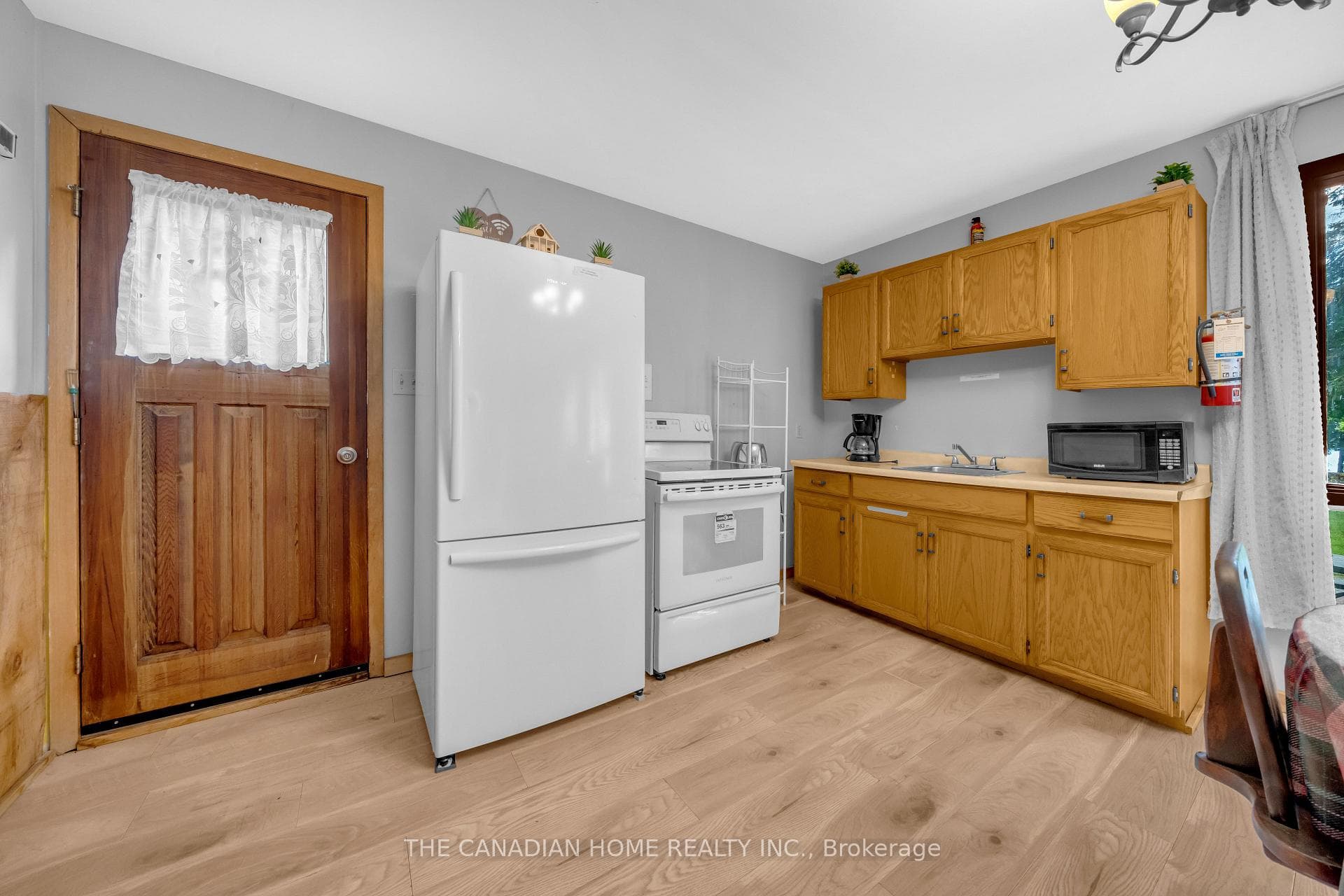 230 - 232 Lake Dalrymple Road Unit 23 photo 9