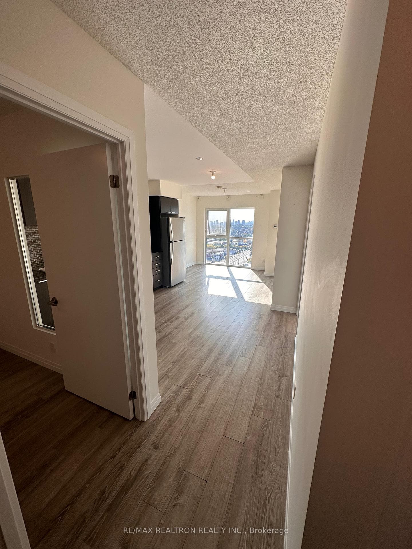 2150 Lawrence Avenue Unit PH05 photo 2