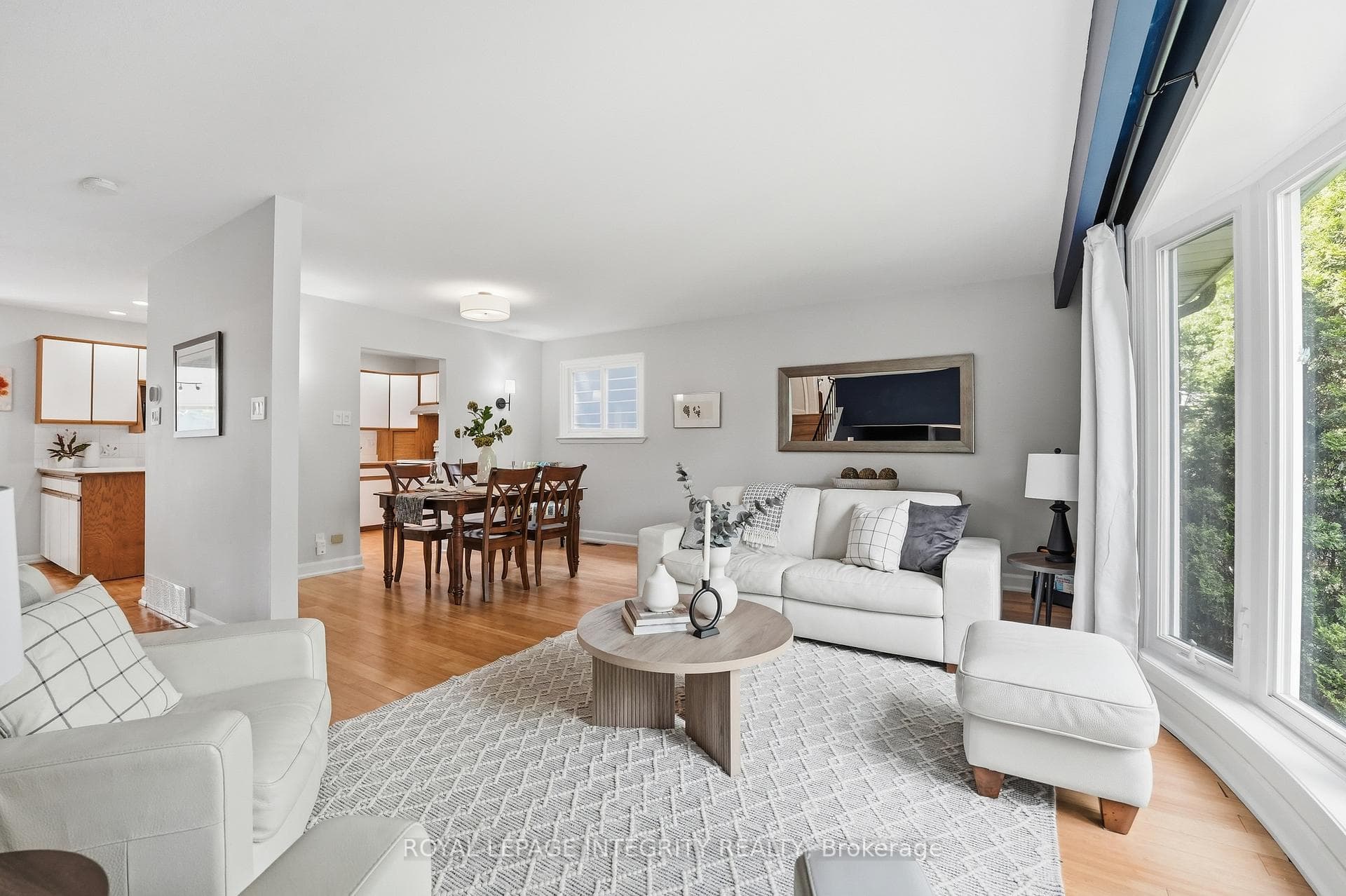 6 Woodview Crescent photo 17