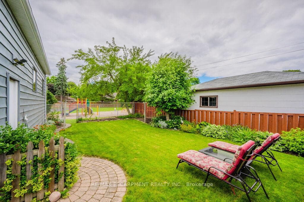 55 Admiral Road photo 36