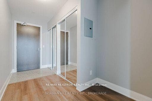 2900 Highway 7 Road Unit 421 photo 3