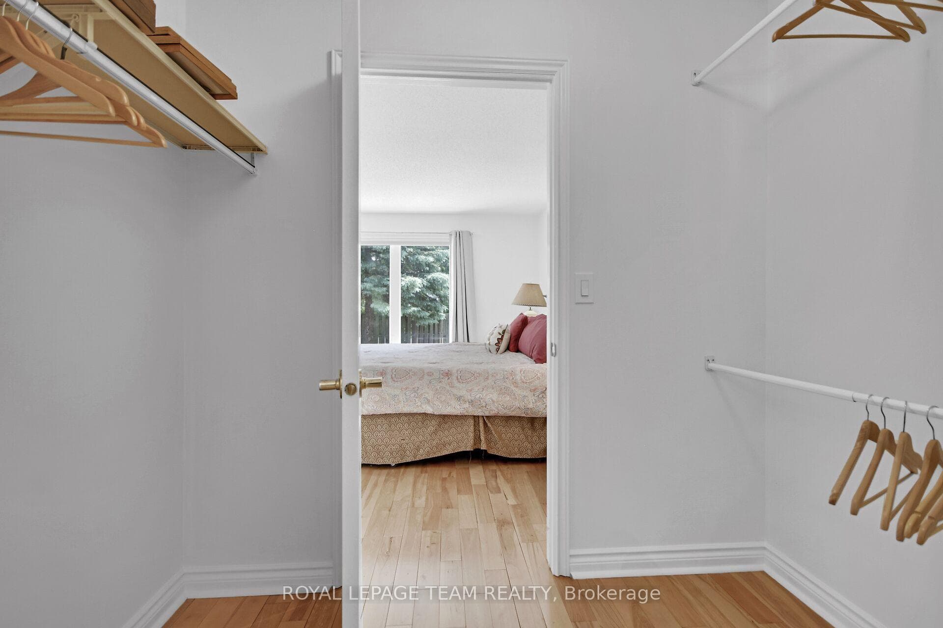9 Weaver Crescent photo 18