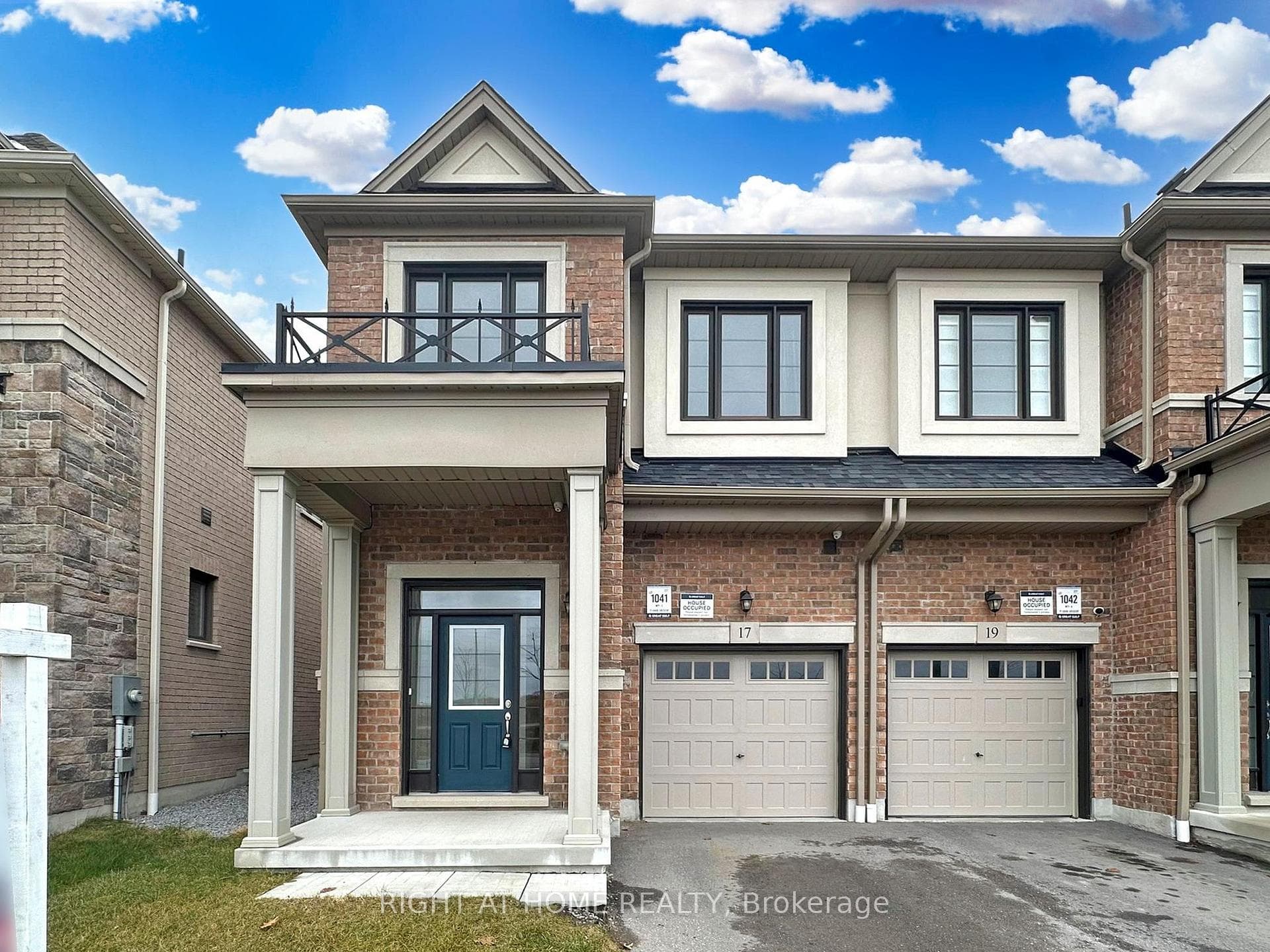 17 Louise Crescent photo 3