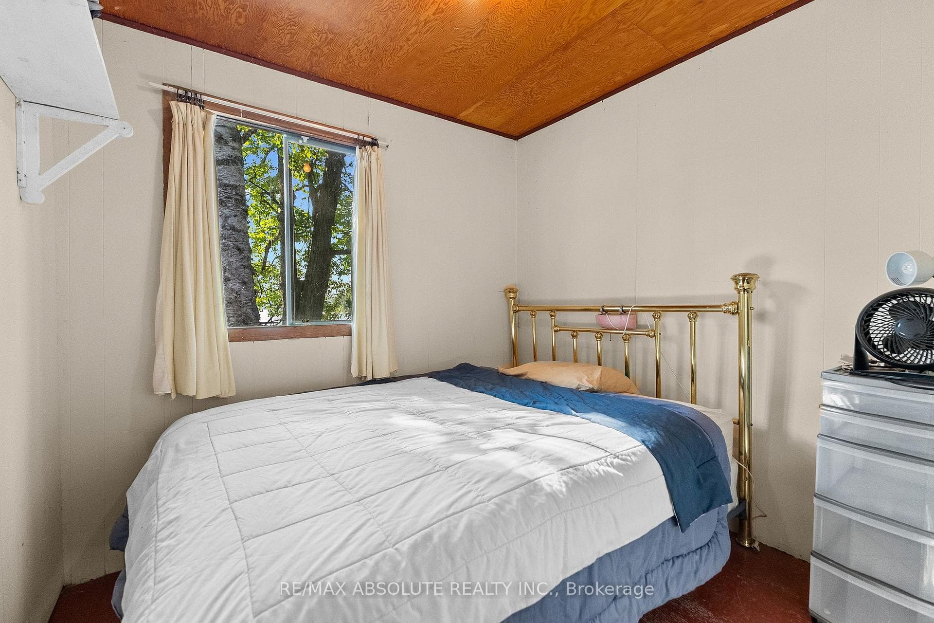 77A Christopher Lane photo 15
