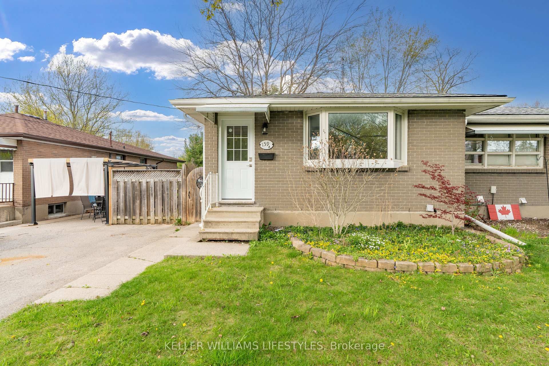 159 Ewen Avenue Unit A photo 3