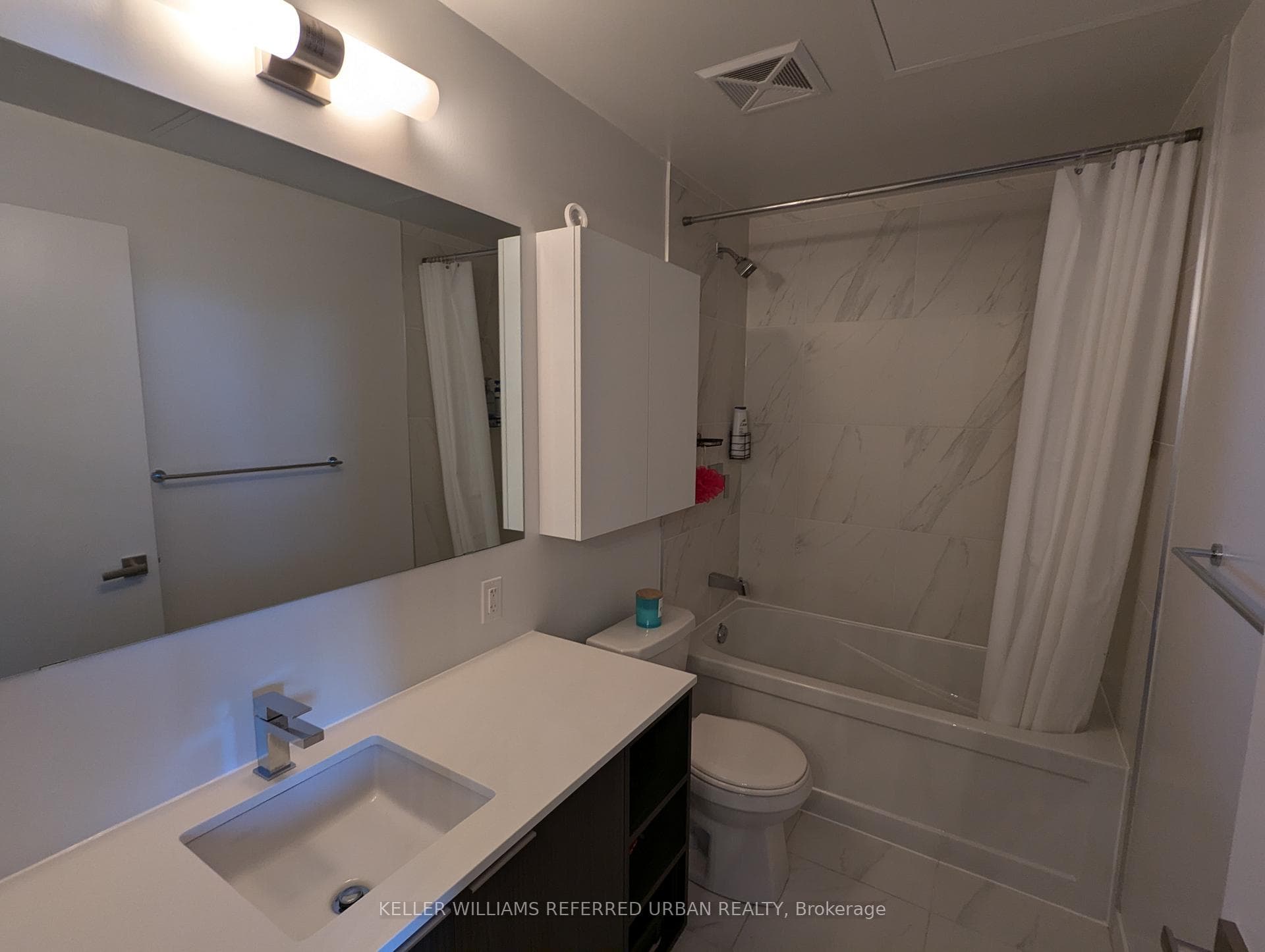 31 Tippett Road Unit 916 photo 7