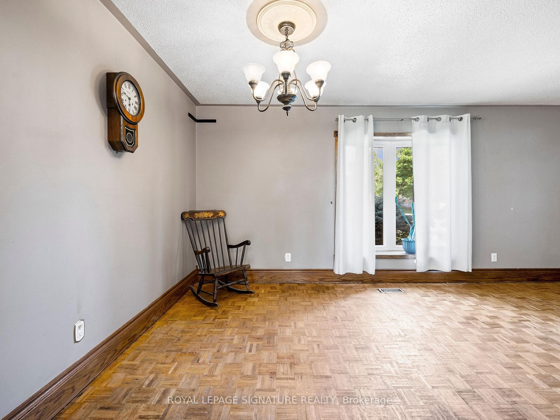 17 Shelley Lane photo 14