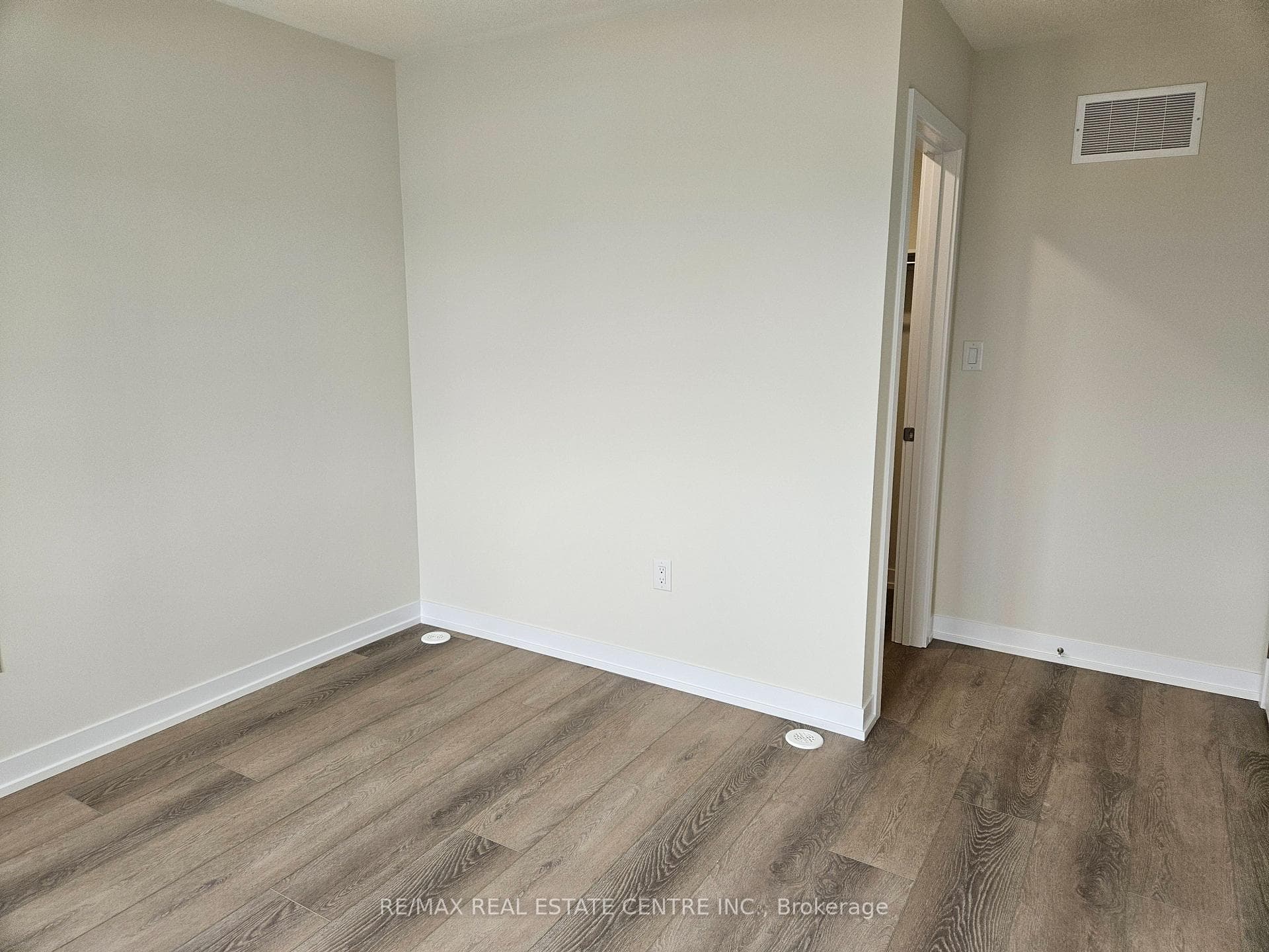 22 Ziibi Way Unit Upper photo 12