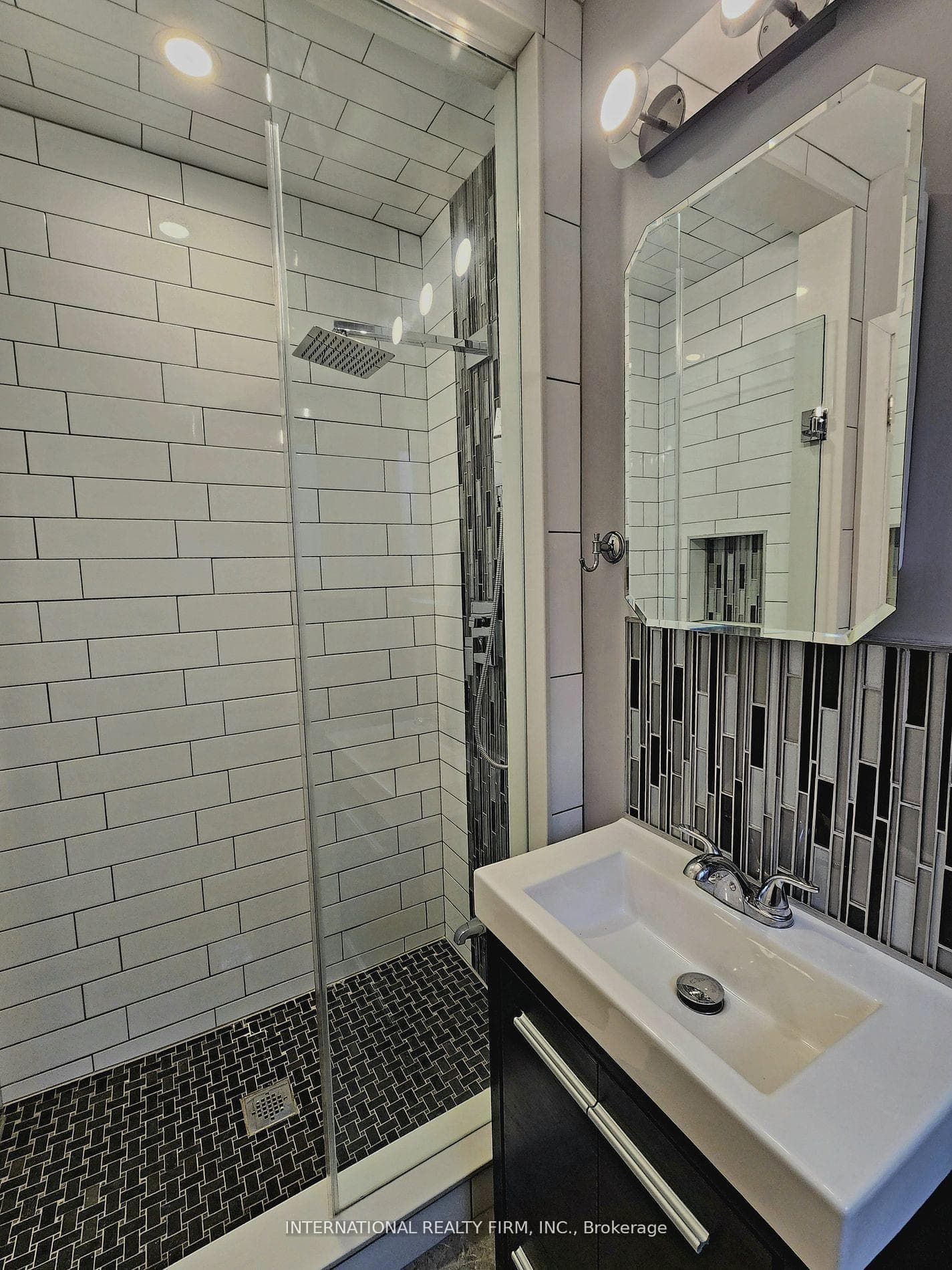39 Windhill Crescent Unit Bsmt photo 2