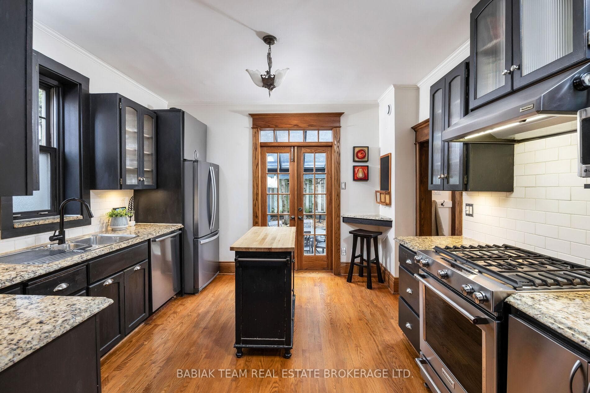 245 Glendonwynne Road photo 11