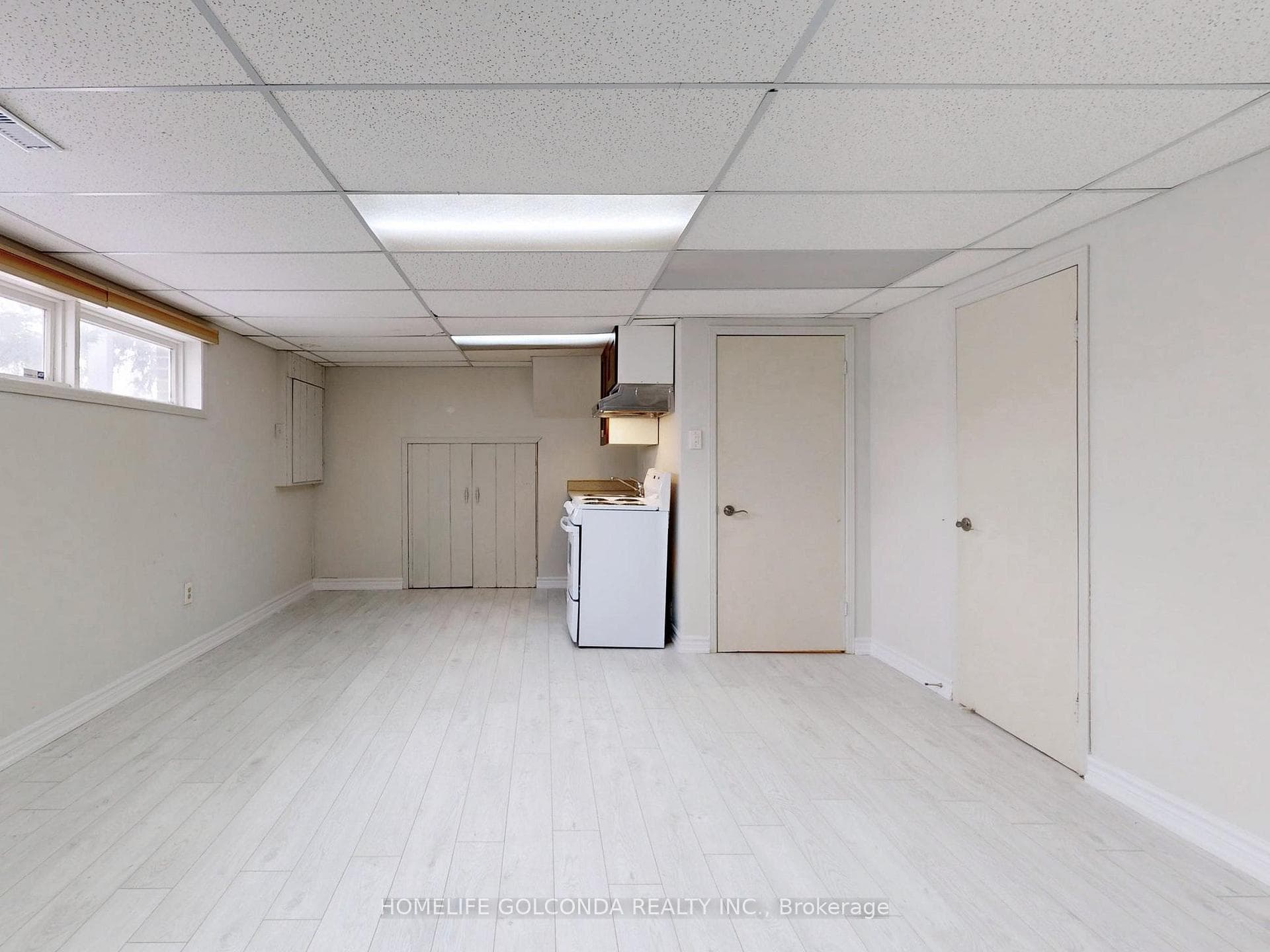 137 Ramona Boulevard photo 34