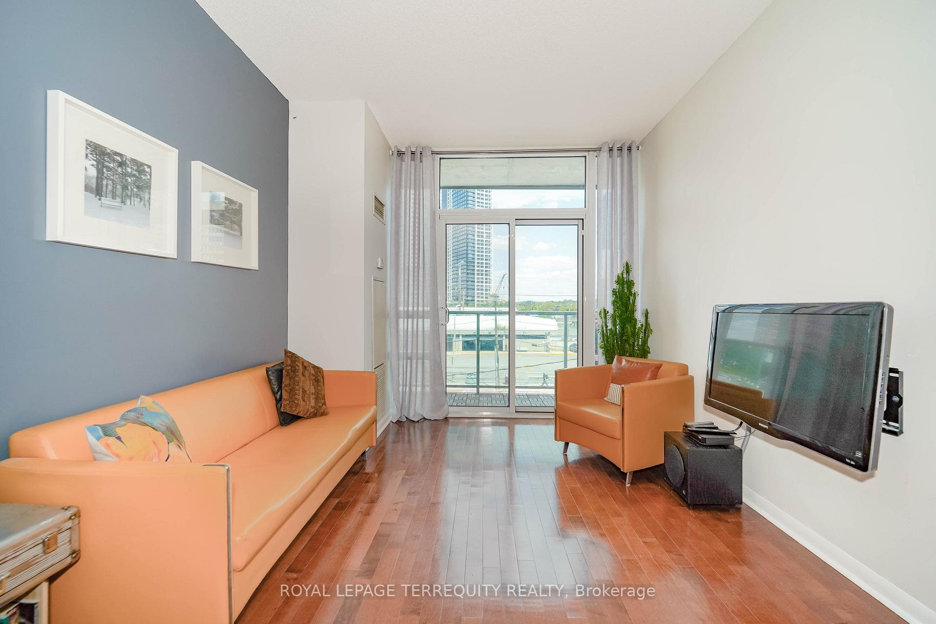 3391 Bloor Street Unit 312 photo 12