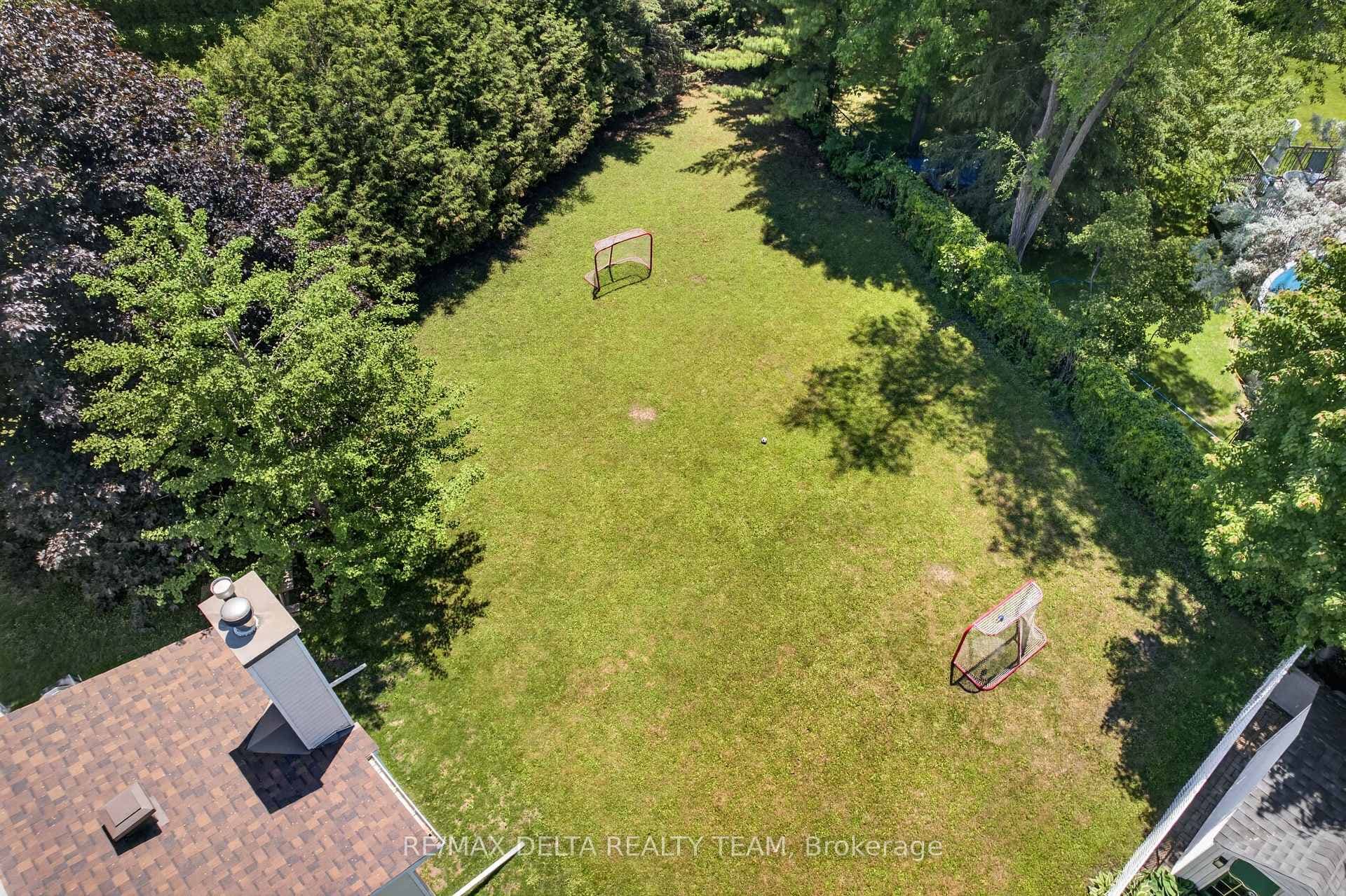664 Thicket Way photo 40
