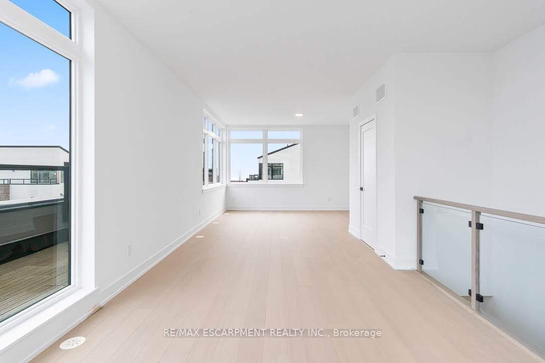 20 Lou Parsons Way Unit 19 photo 28