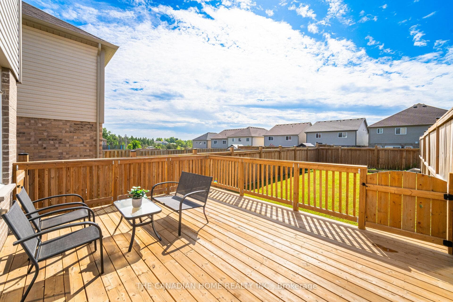 28 Ambrous Crescent photo 34