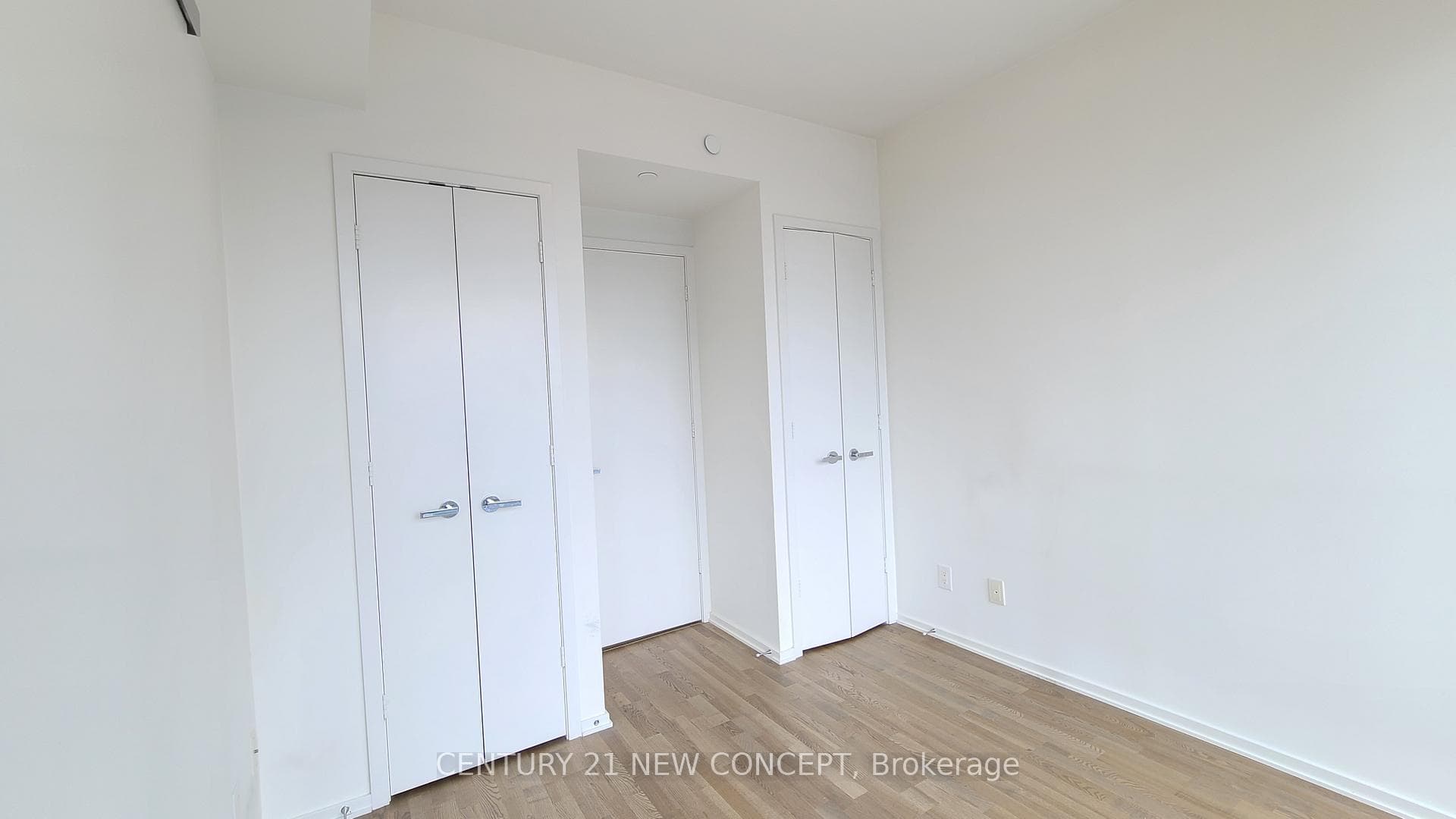 1 Bloor Street Unit 2107 photo 10
