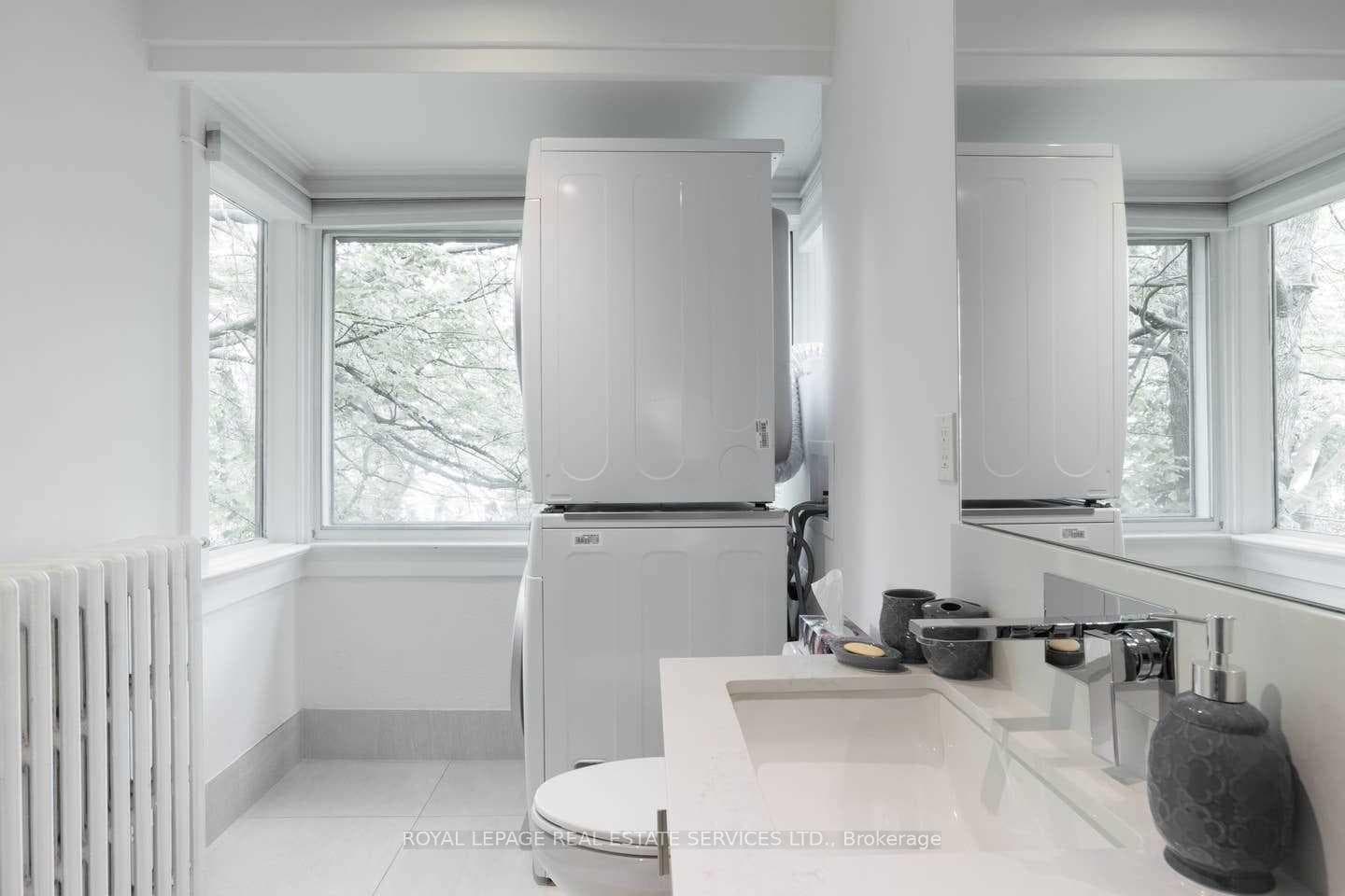 110 Manor Road photo 3