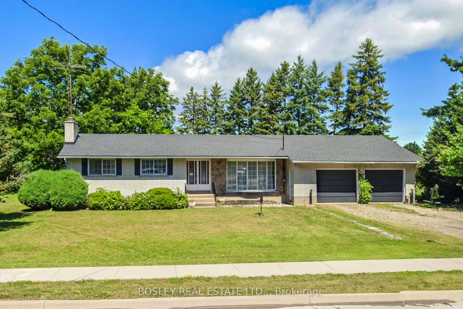 1320 Niagara Stone Road photo 1