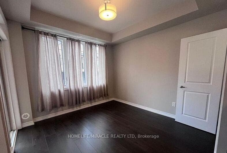 103 Frederick Wilson Avenue photo 10