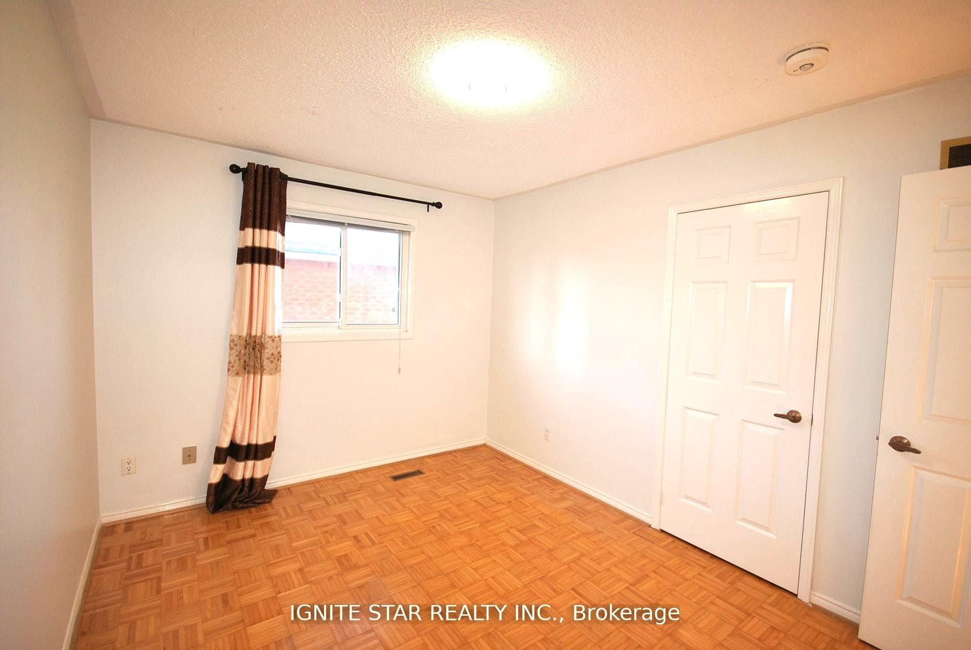 2368 Credit Valley Road Unit upper level photo 19