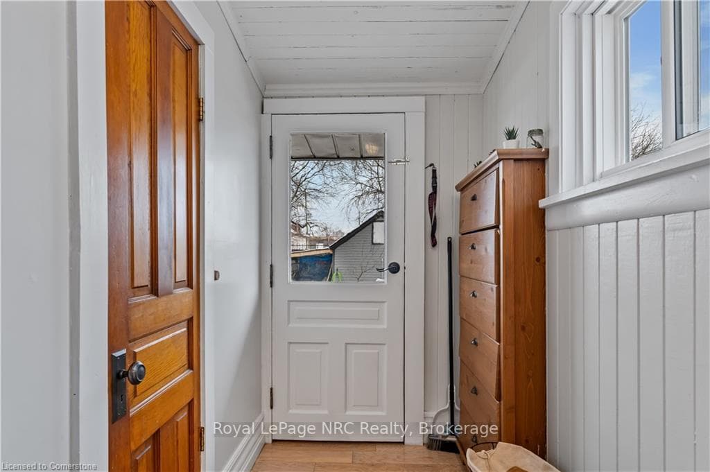 80 Maple Street photo 22
