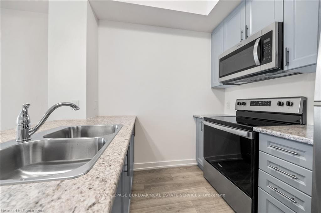 460 Dundas Street Unit 230 photo 11