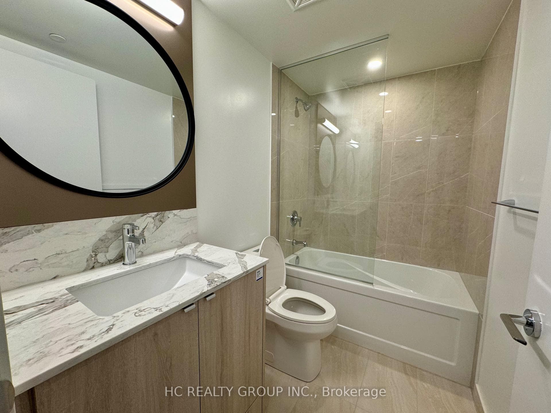 771 Yonge Street Unit 511 photo 17