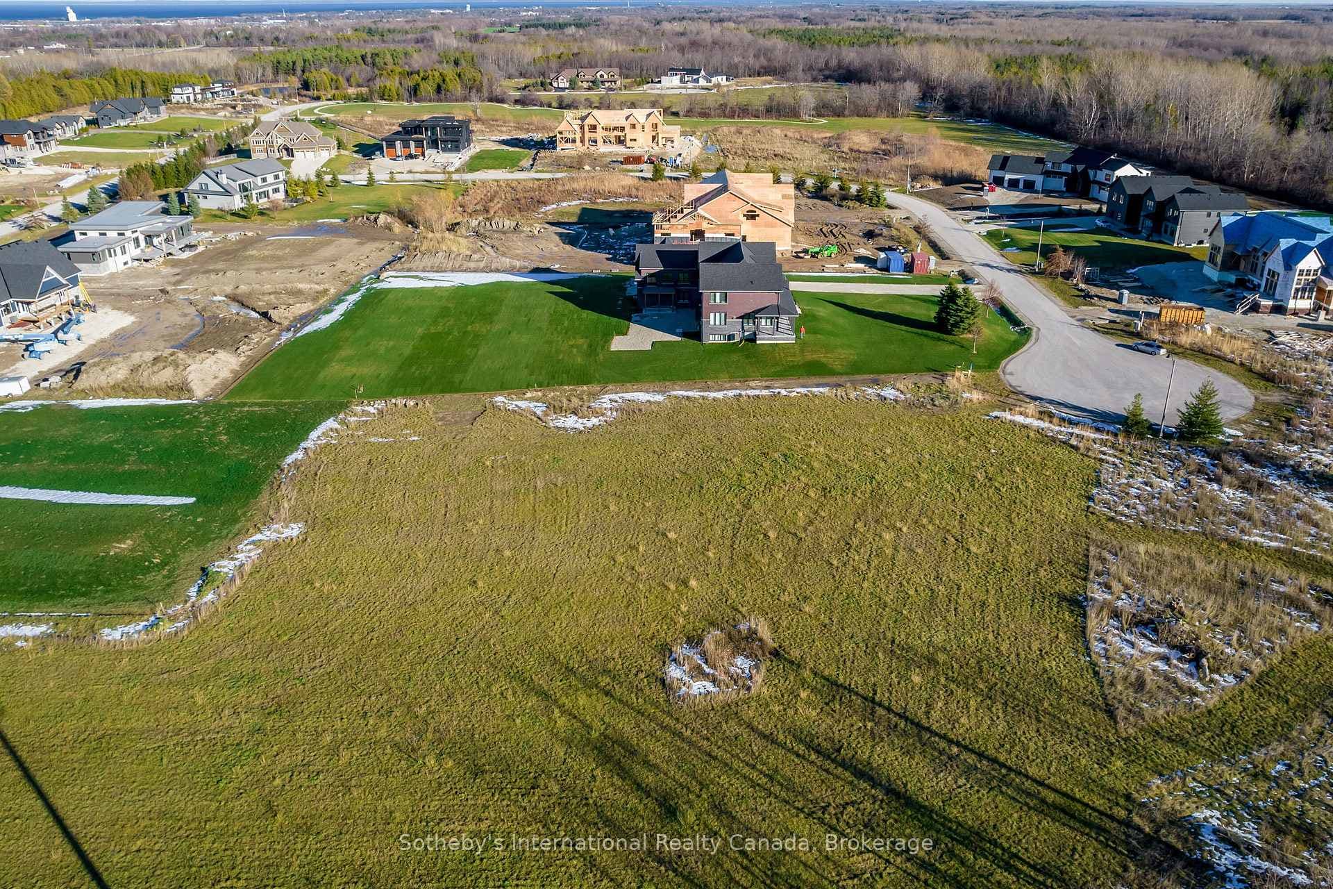 19 RAINTREE Court photo 6