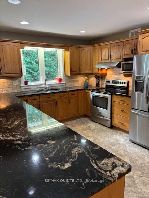 156 Tracey Road photo 31