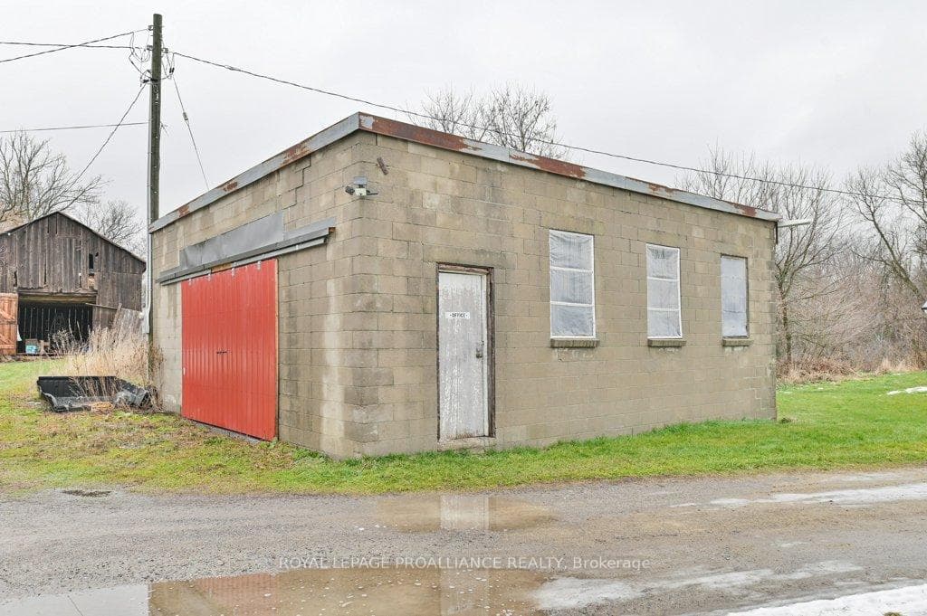 256 Moira Road photo 35