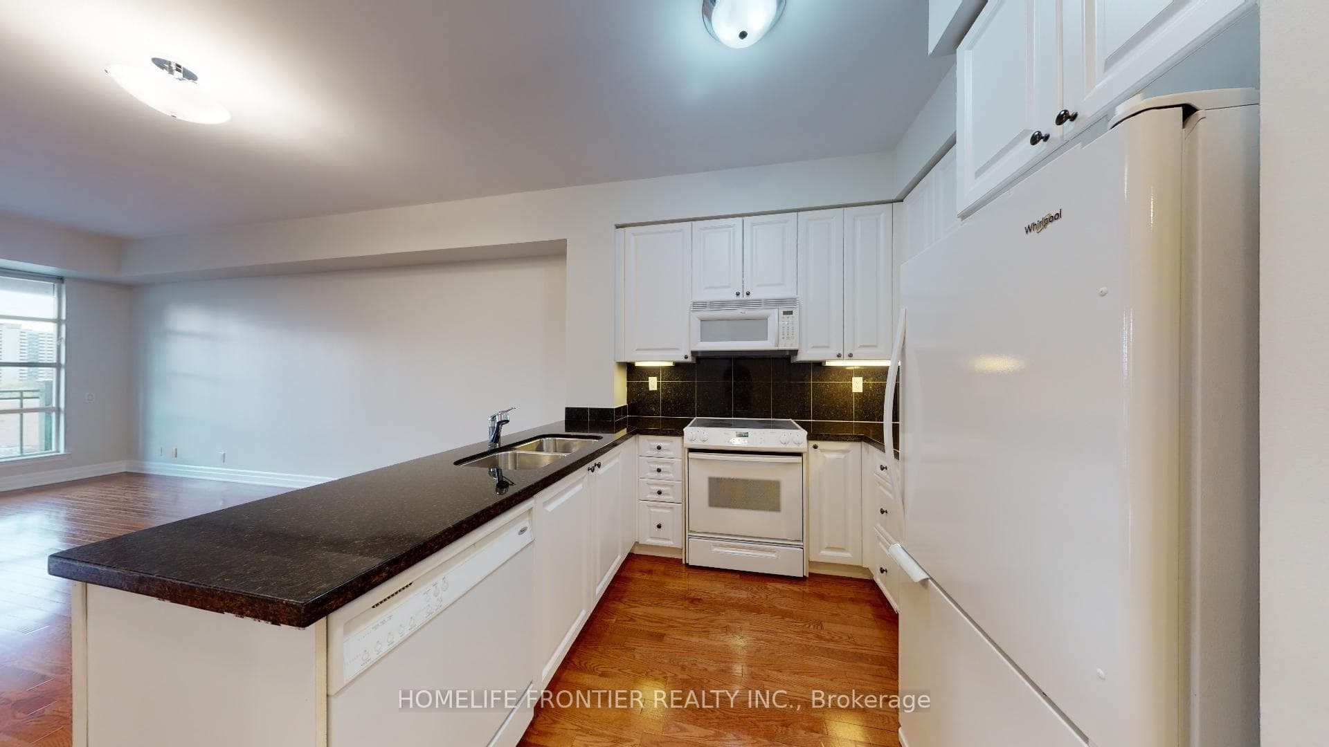 9 Burnhamthorpe Crescent Unit 712 photo 7