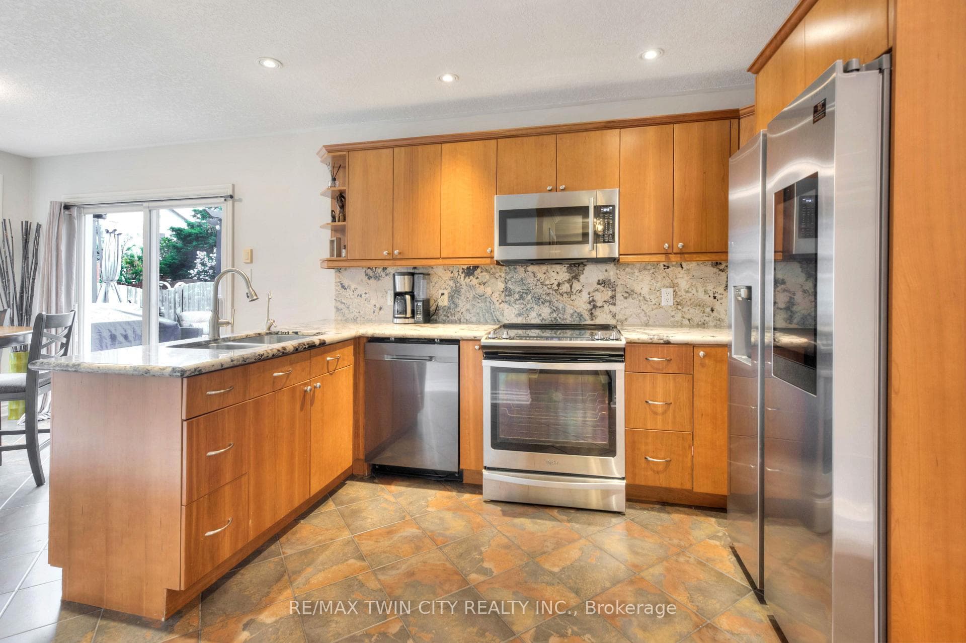 42 Maxwell Drive photo 17