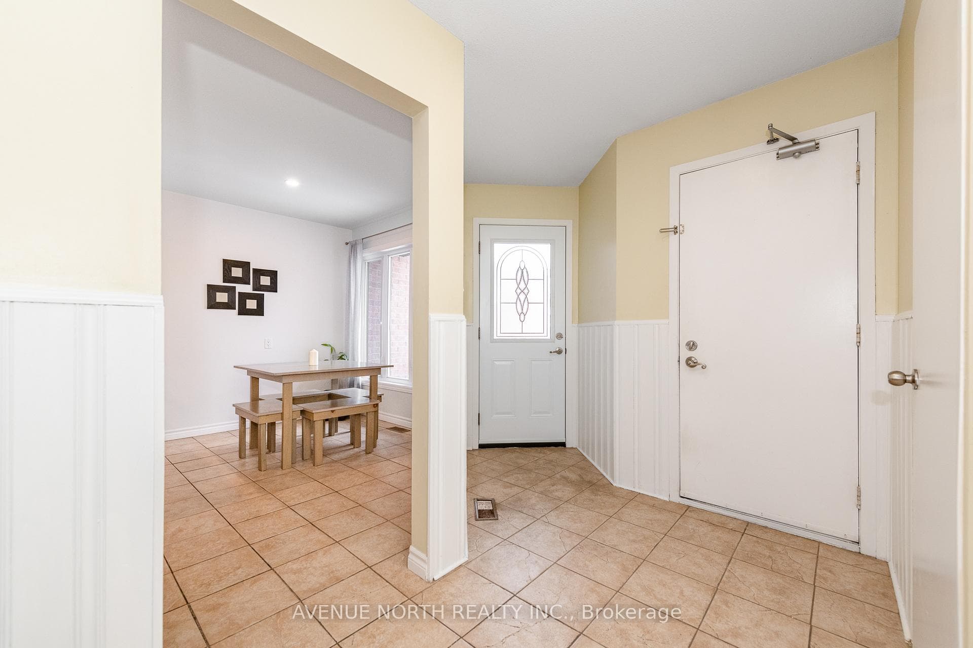 143 Claiborne Way photo 3
