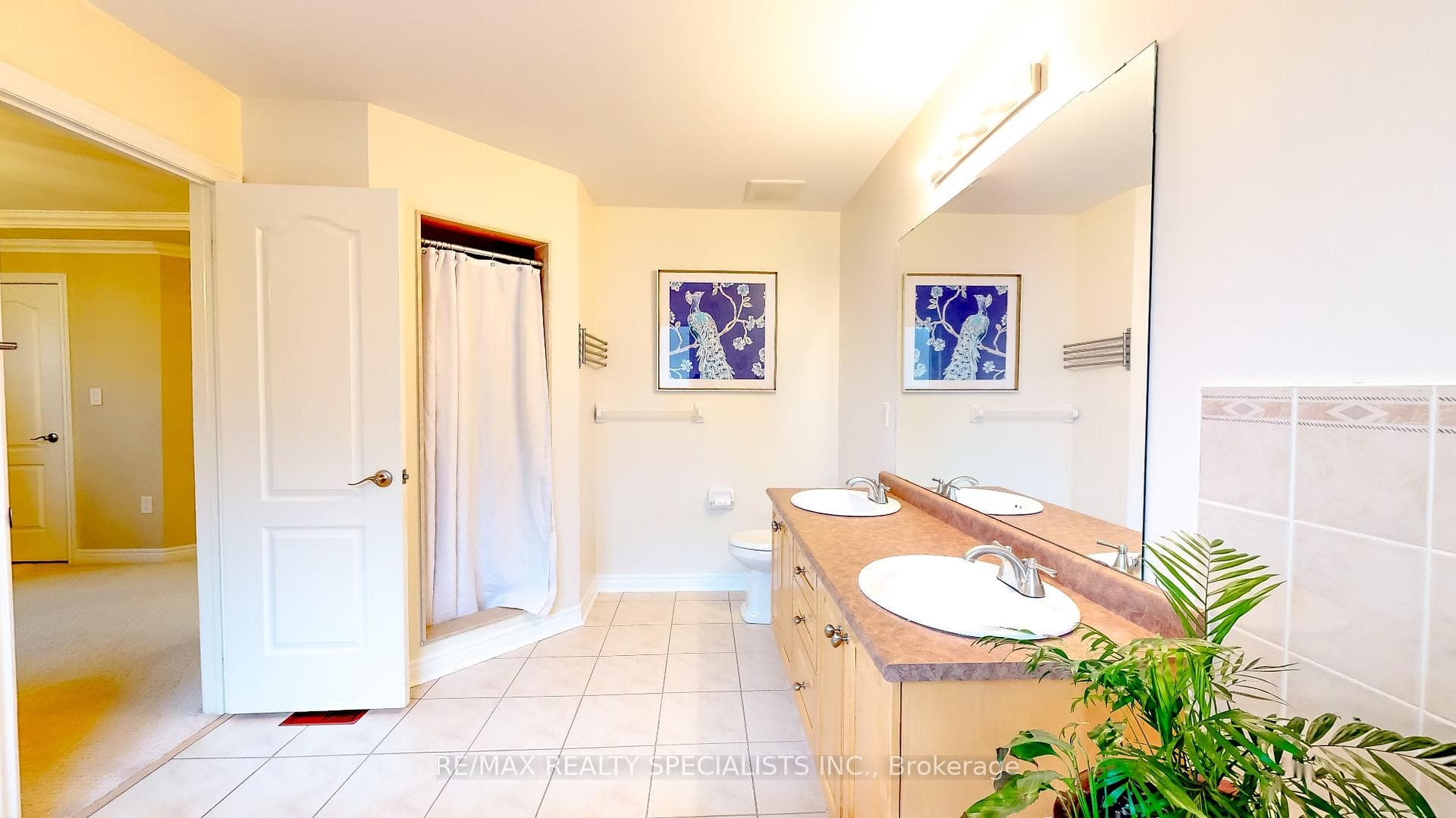 3090 Splendour Place photo 33