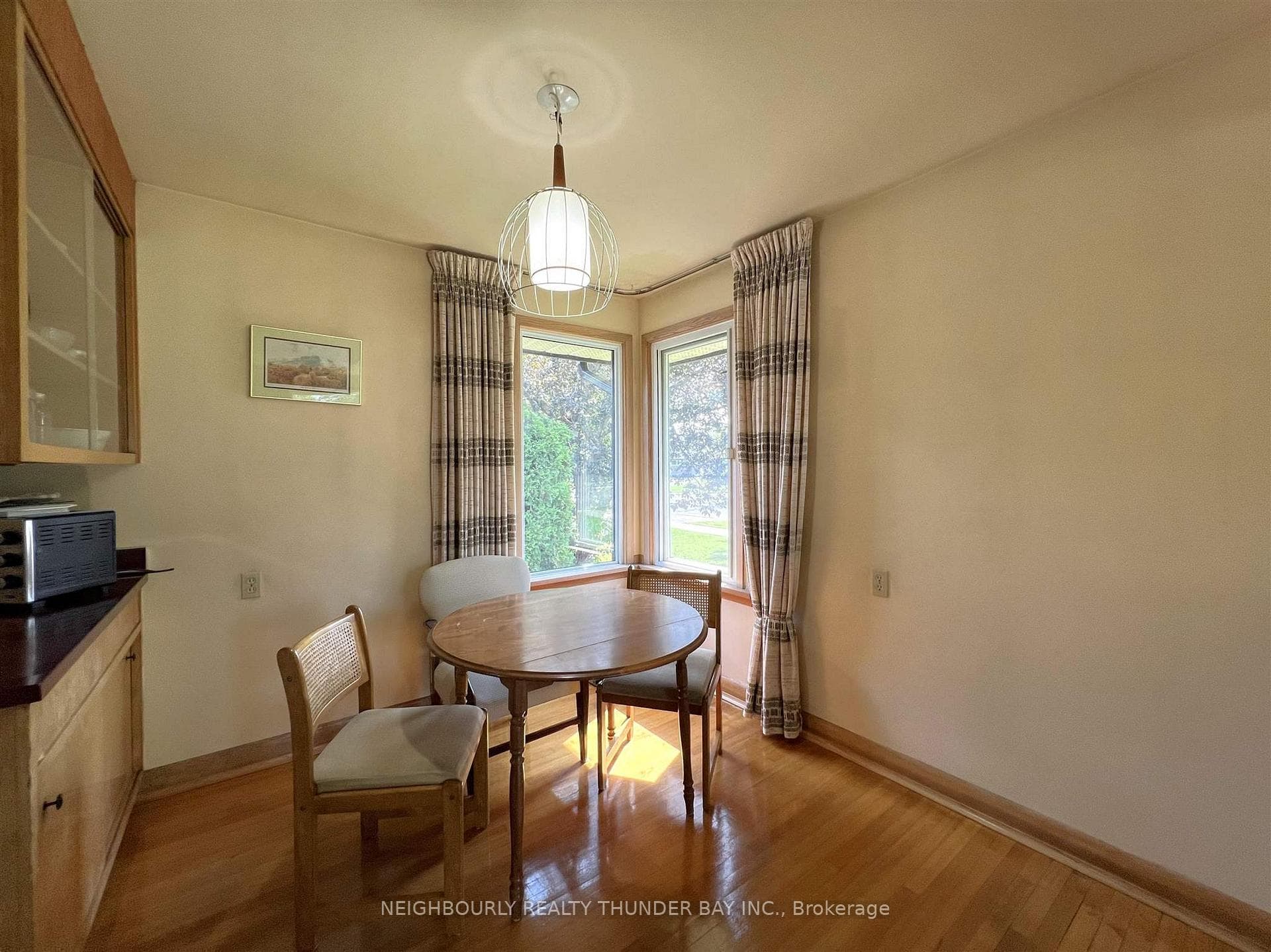 240 Robinson Drive photo 6